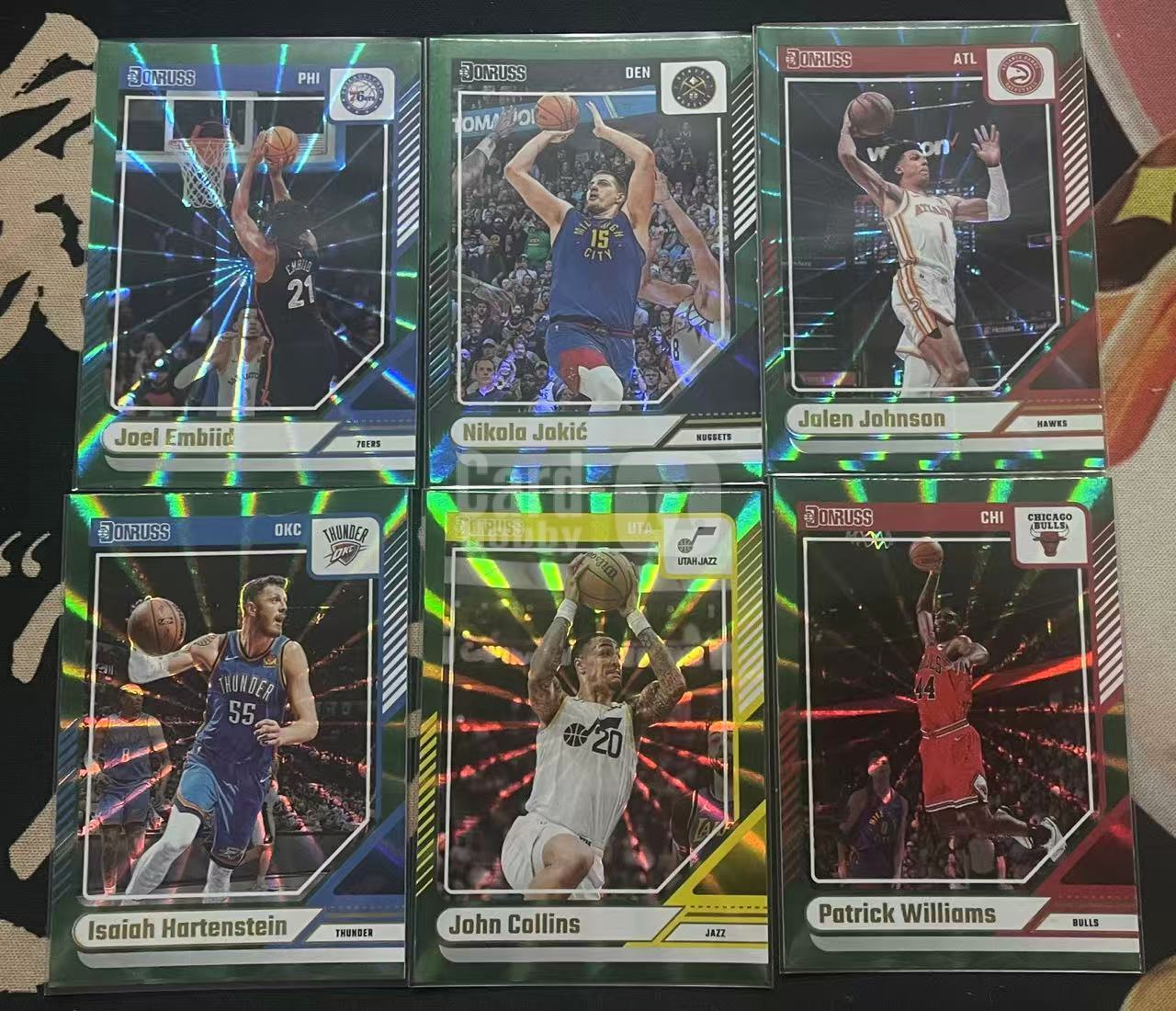 2024-25 Panini Donruss Nikola Jokic 尼古拉·约基奇 杰伦·约翰逊 恩比德 帕特里克·威廉姆斯 约翰·科林斯 哈尔滕斯坦因 杜蕾斯 绿佛光 折射 打包(猴子卡社)