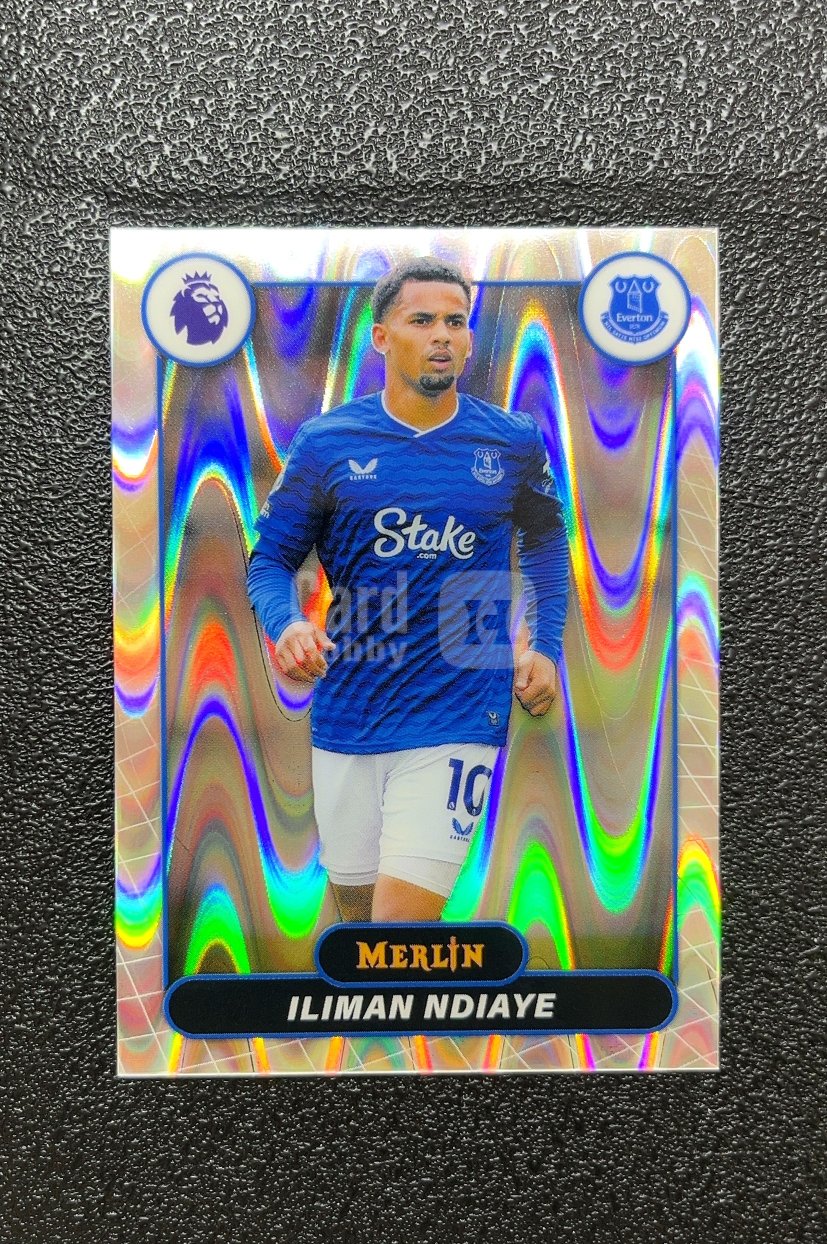【岛屿拍卖】2026 Topps Merlin Iliman Ndiaye 伊利曼·恩迪亚耶 变形虫折 折射 卡品如图 高价值 #82 Everton 埃弗顿 0001#153