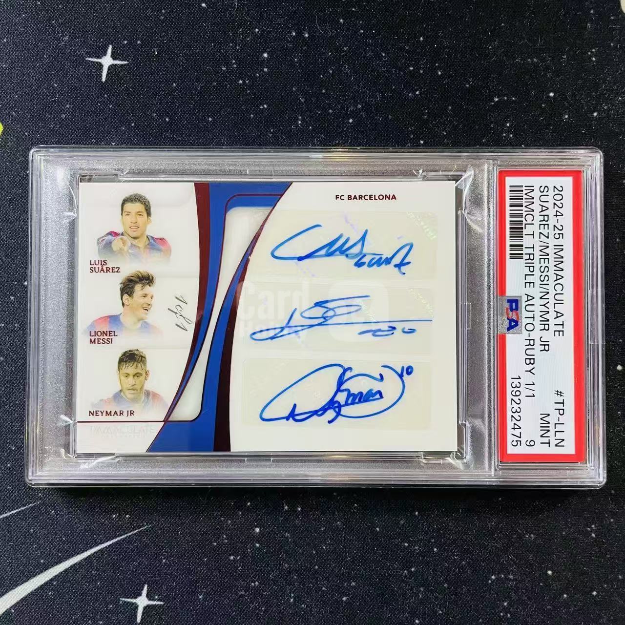 2025 Panini Immaculate Messi Neymar Suarez 梅西 内马尔 苏亚雷斯 签字 1/1编 一编 1of1 红平行 三人签字 三签 MSN巴萨最强三叉戟 PSA9分 阿根廷 巴西 巴塞罗那 洛北拍卖 咕神
