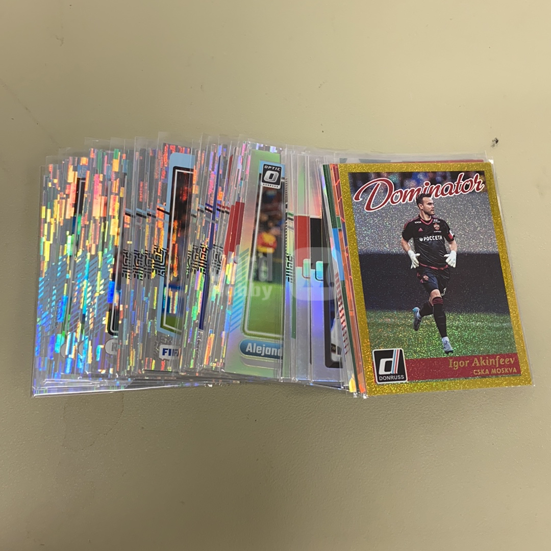 【小牛代拍】2016-17 Panini Donruss Igor Akinfeev 统治者 金折射 特卡 莫斯科中央陆军 阿金费耶夫 折射打包 卡品如图(车仔面)