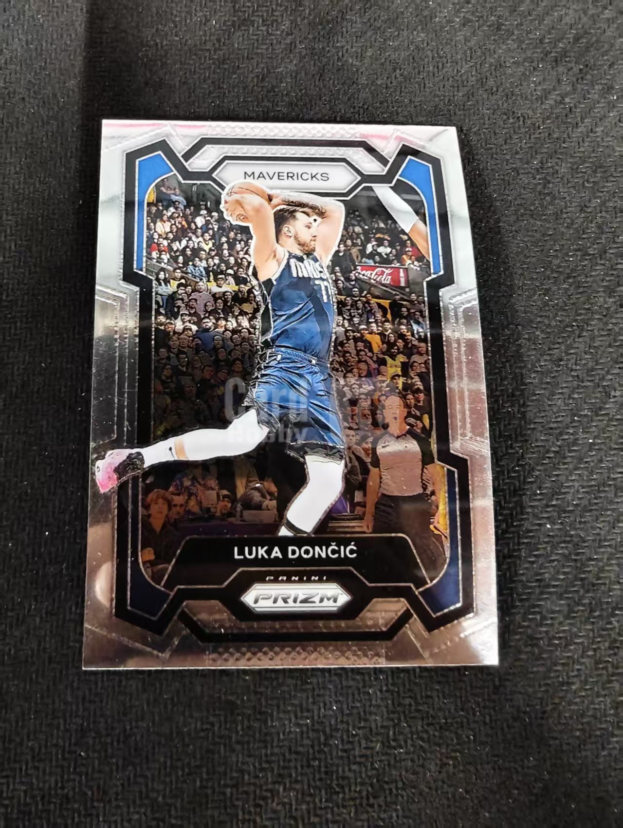 【可合并,不累计】2023-24 Panini Prizm Luka Doncic 东契奇 独行侠 卢卡东契奇 PZ 不保卡品 介意勿拍 #110