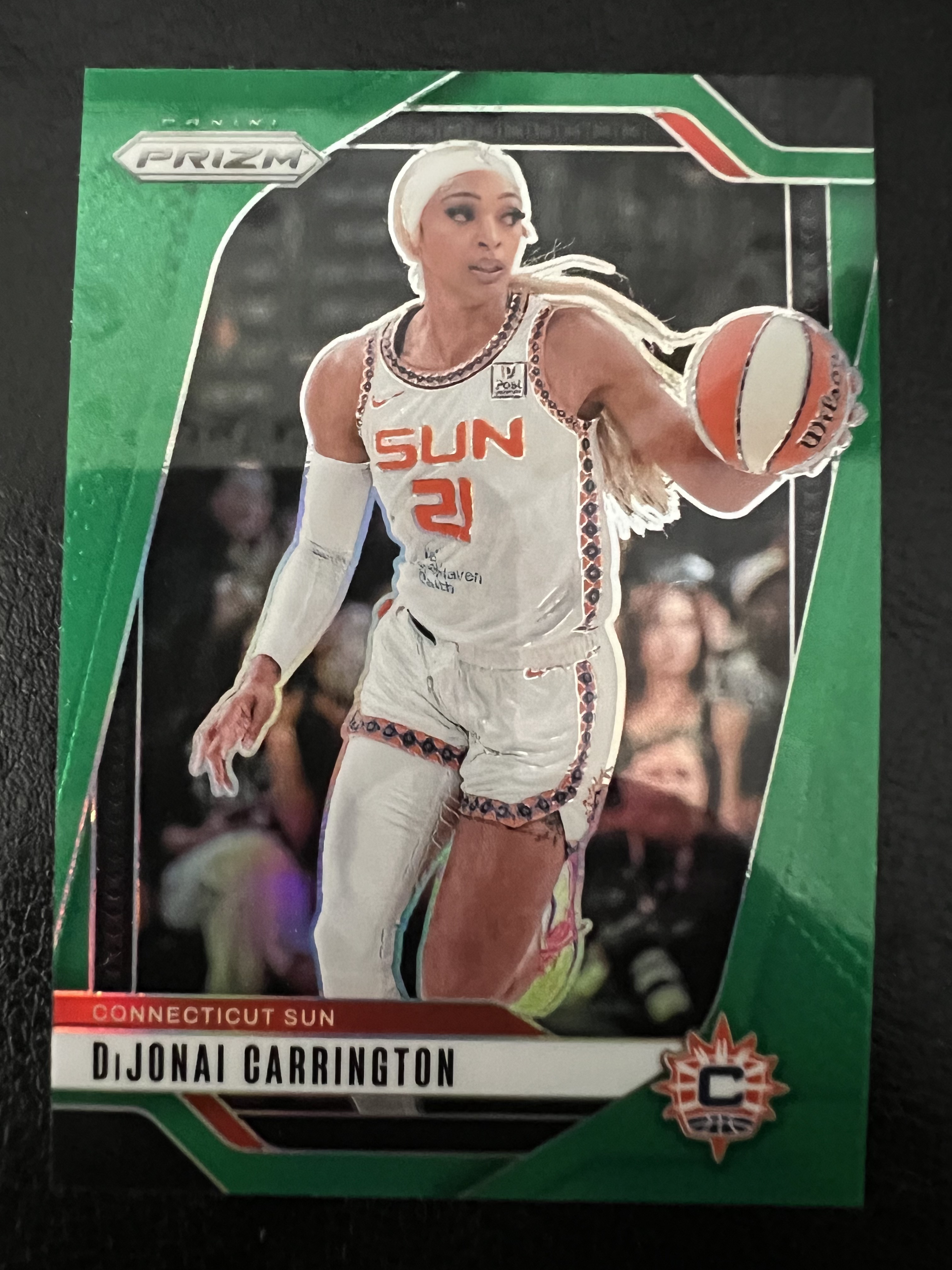 2024 Panini WNBA Prizm DiJonai Carrington 女篮 康涅狄格太阳 迪乔娜 卡林顿 折射 BASE 完美收藏 卡品如图