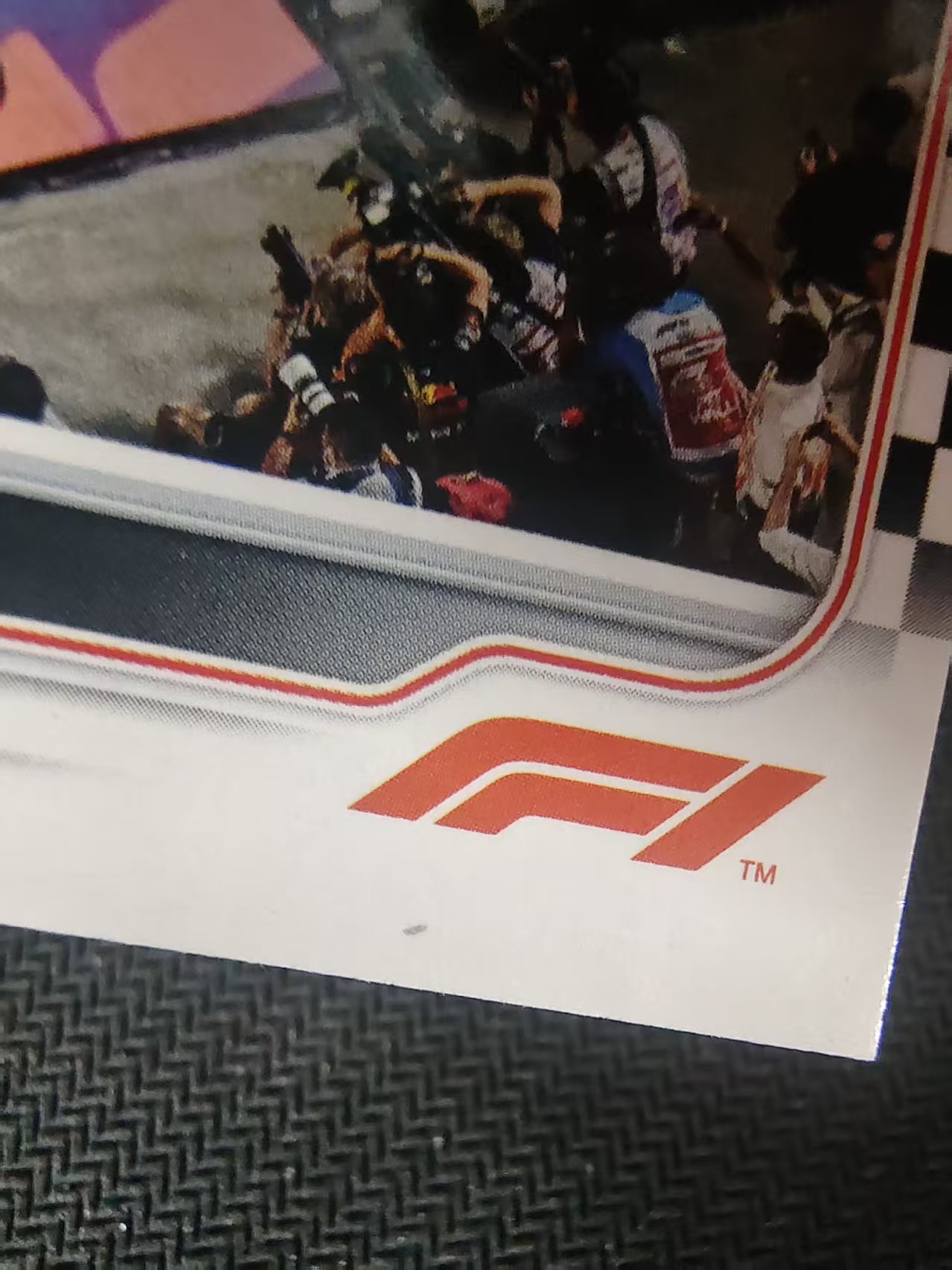 【汽水拍卖】2022 Topps Chrome F1 Max Verstappen 维斯塔潘 红牛 黑白棋盘 划痕 边角瑕疵 #3