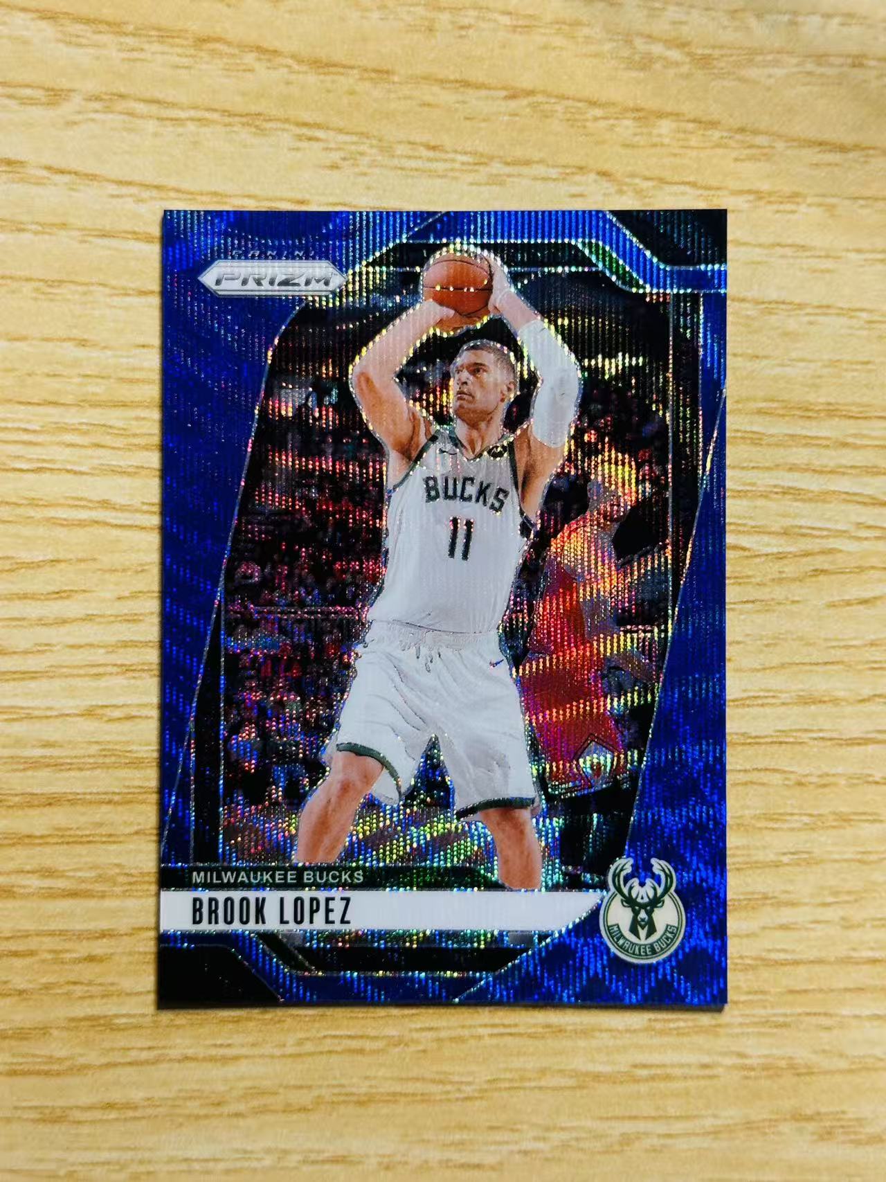 2024-25 Panini Prizm Brook Lopez 嘿嘿代卖 布雷克 洛佩斯 蓝波纹折 125编 雄鹿 收藏必备