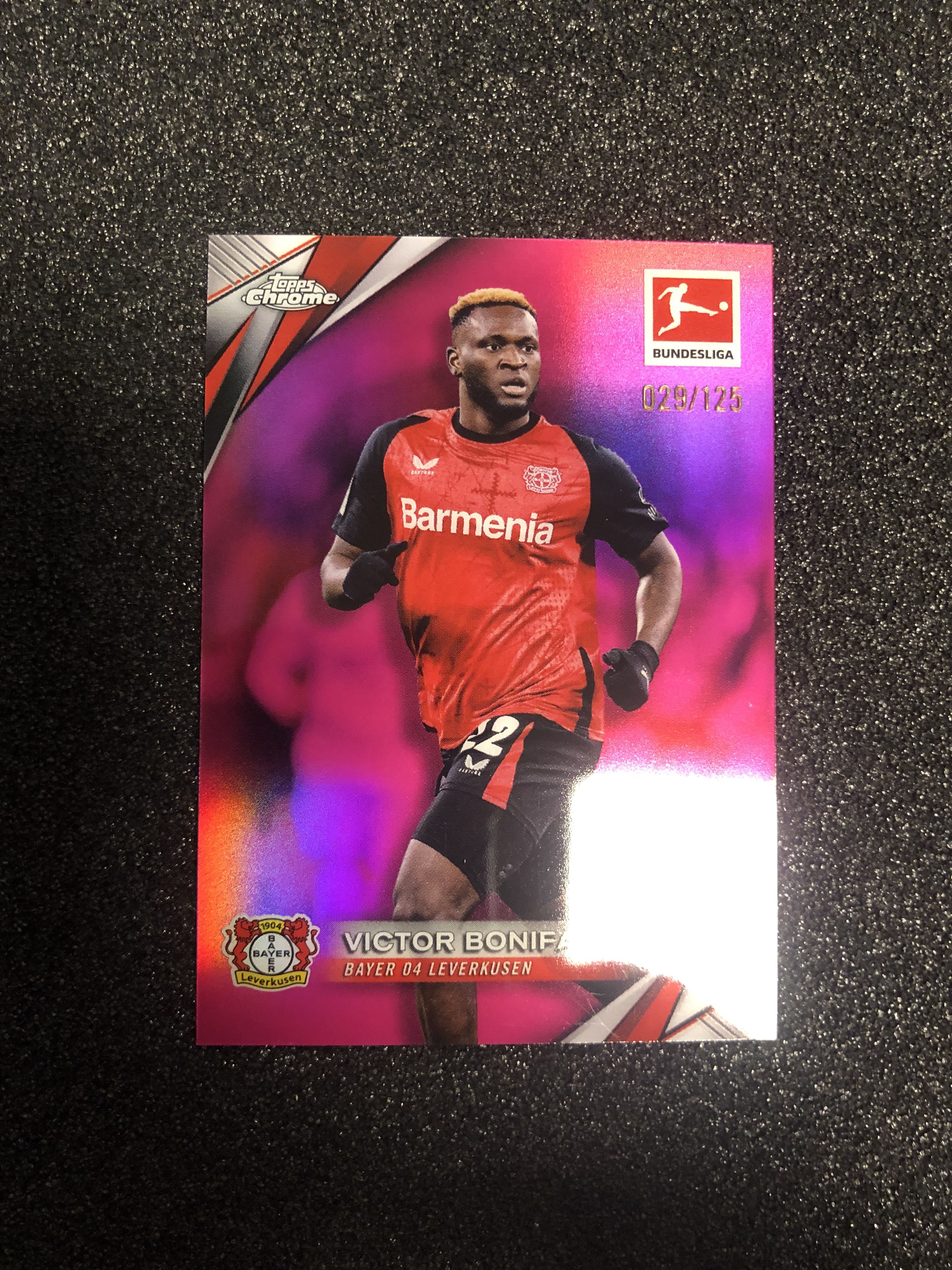 2024-25 Topps Chrome victor boniface 德甲tc 博尼费斯 博尼法斯 勒沃库森 云达不莱梅 125编 玫红折 029/125 卡品如图 凑套收藏必备