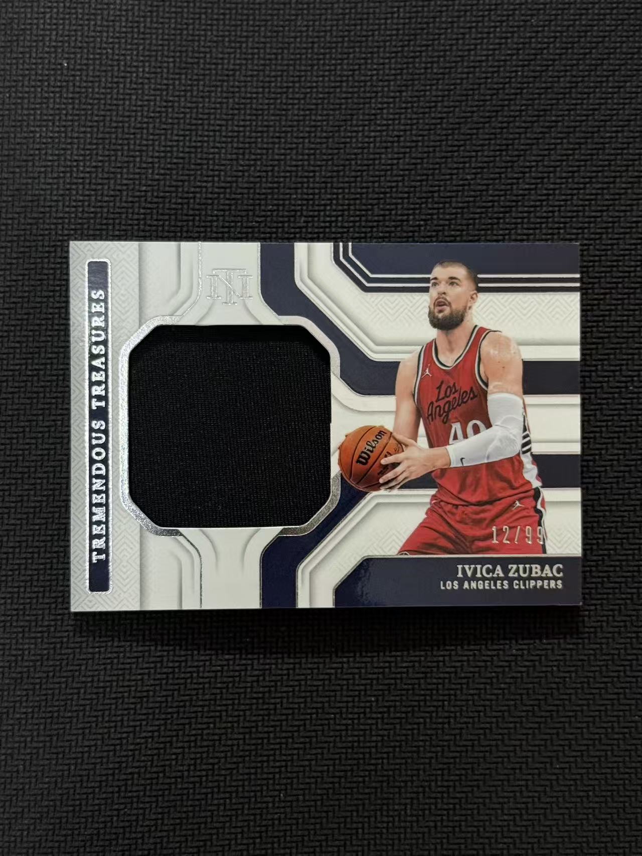 2024-25 Panini National Treasures Ivica Zubac 快船 国宝 伊维察 祖巴茨 12/99编 大窗物料 球衣切割 亲穿 GU 卡品如图 老公DR