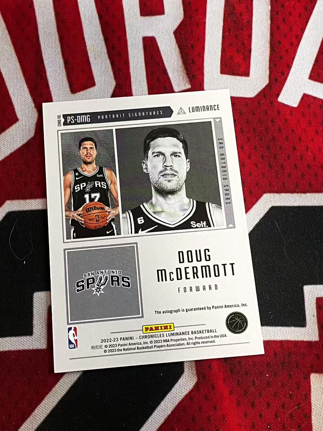 【接寄拍费率低至5%含卡淘手续费】2022-23 PANINI LIMINANCE 小聚光灯系列 马刺 道格麦克德莫特 迈克德莫特 49编 签字卡 大头肖像特卡 专收凑套必备【烂臭嘴拍卖】