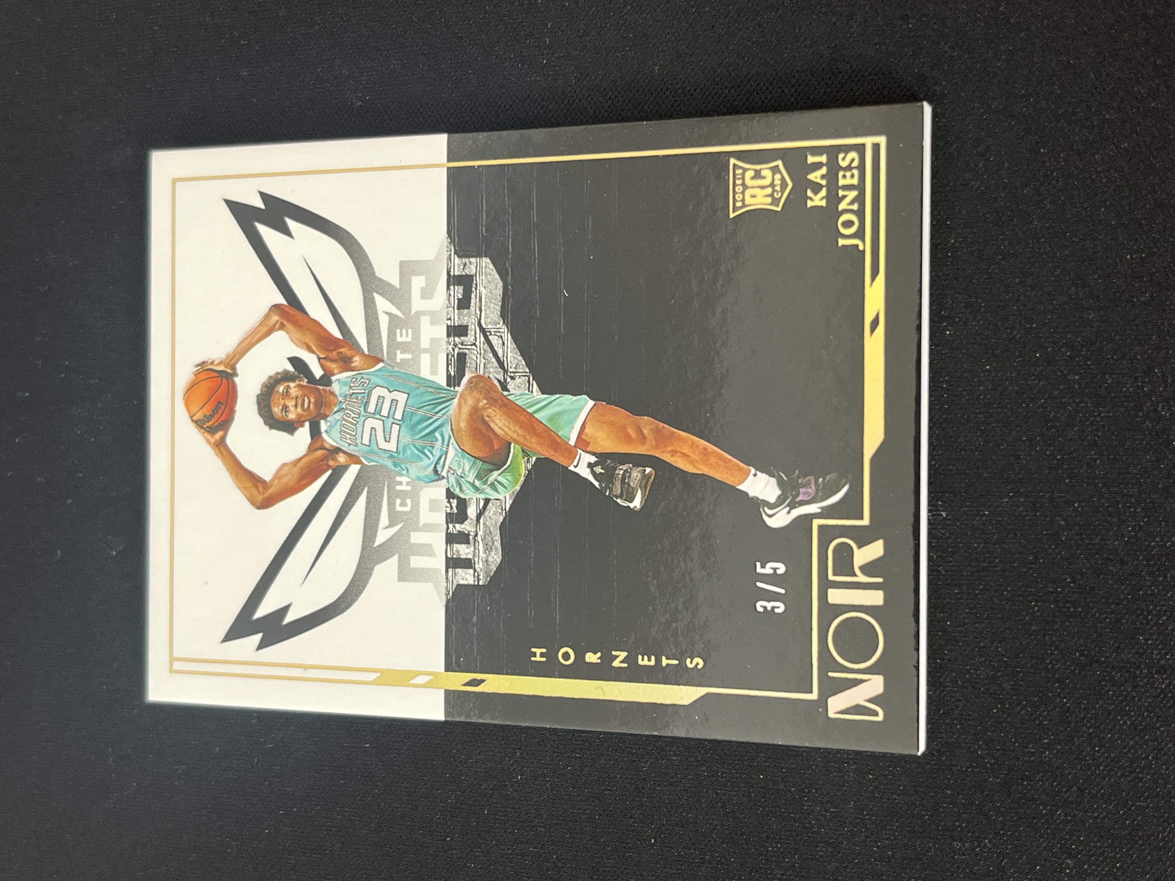 2021-22 Panini Noir Kai Jones RC 黄蜂队 新秀 凯 琼斯 noir系列 3/5编 超低编 base 凑套必备 【大盘鸡】