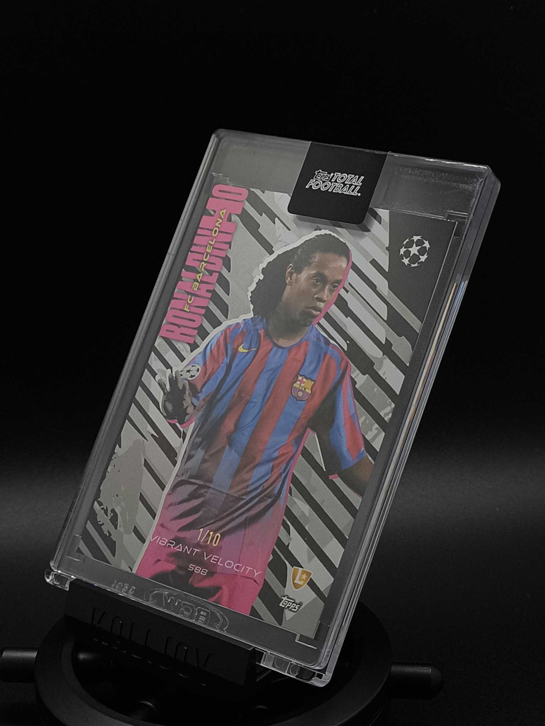 2025-26 Topps Total Football Ronaldinho 罗纳尔迪尼奥 小罗 巴塞罗那 巴西 1/10编 首编 TTF 原封砖