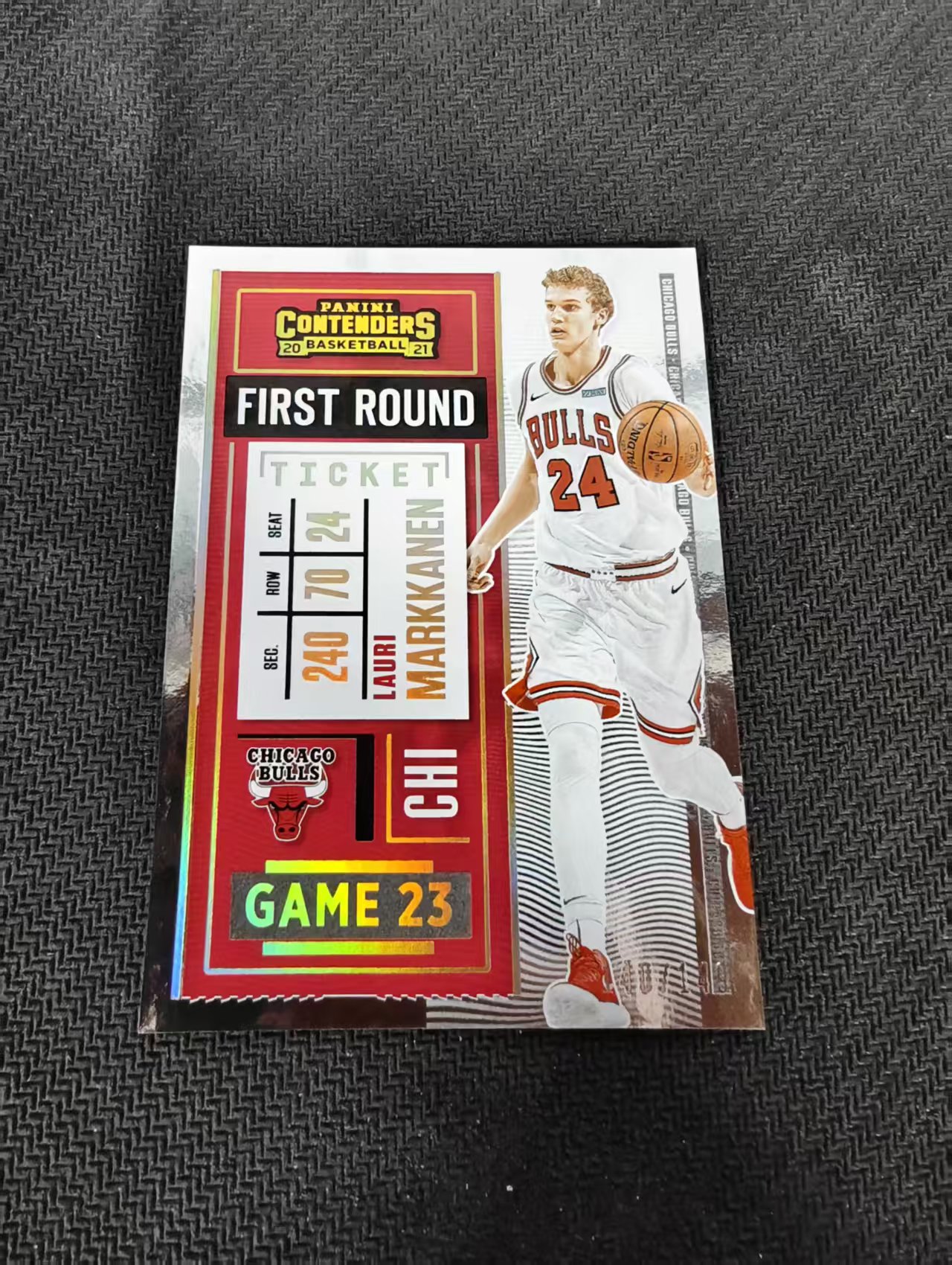 【汽水拍卖】2020-21 Panini Chronicles Lauri Markkanen 劳里 马尔卡宁 公牛 球票 闪卡 149编 微瑕如图