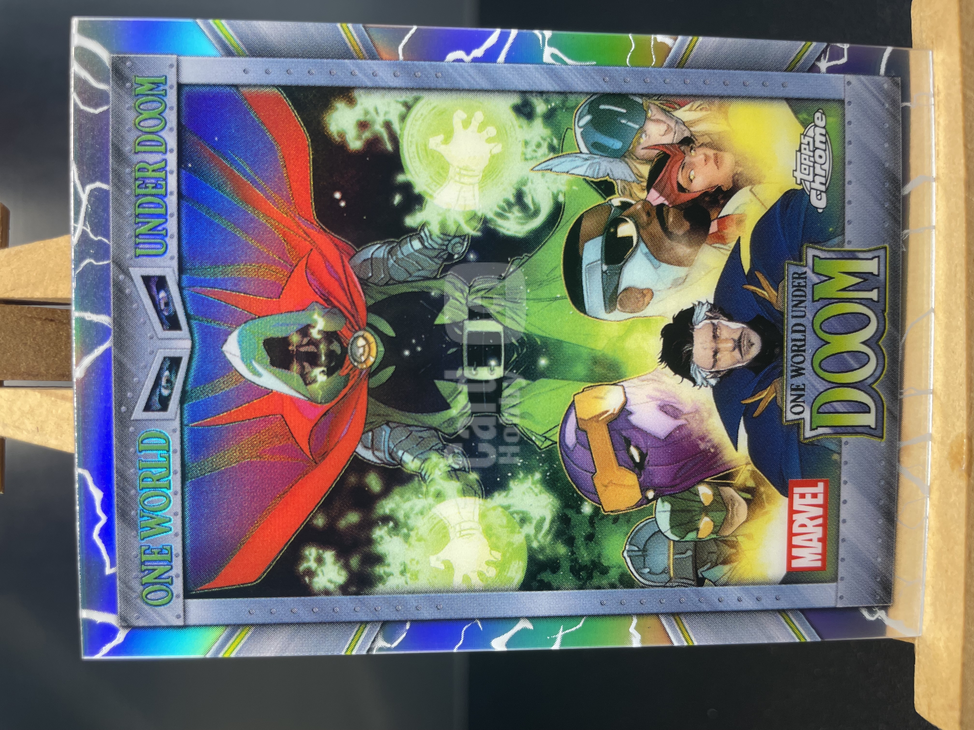 (B6)2026 TOPPS MARVEL 折射 寰宇臣服毁灭博士 实卡好看 收藏凑套必备 卡品如图 !!!