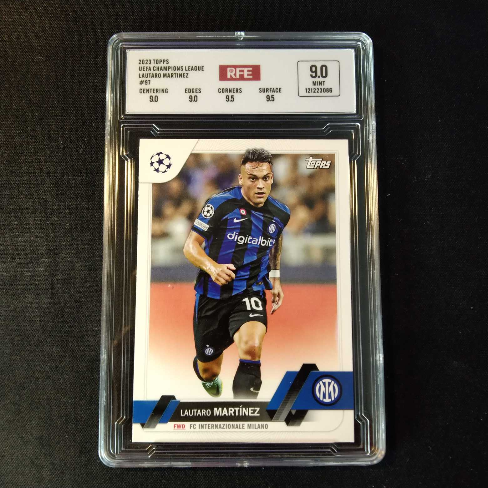 2023 Topps UEFA Champions League 劳塔罗 马丁内斯 评级卡 国际米兰 实卡精美稀有 品质保障 投资收藏必备 生日礼物 【KUROKO】