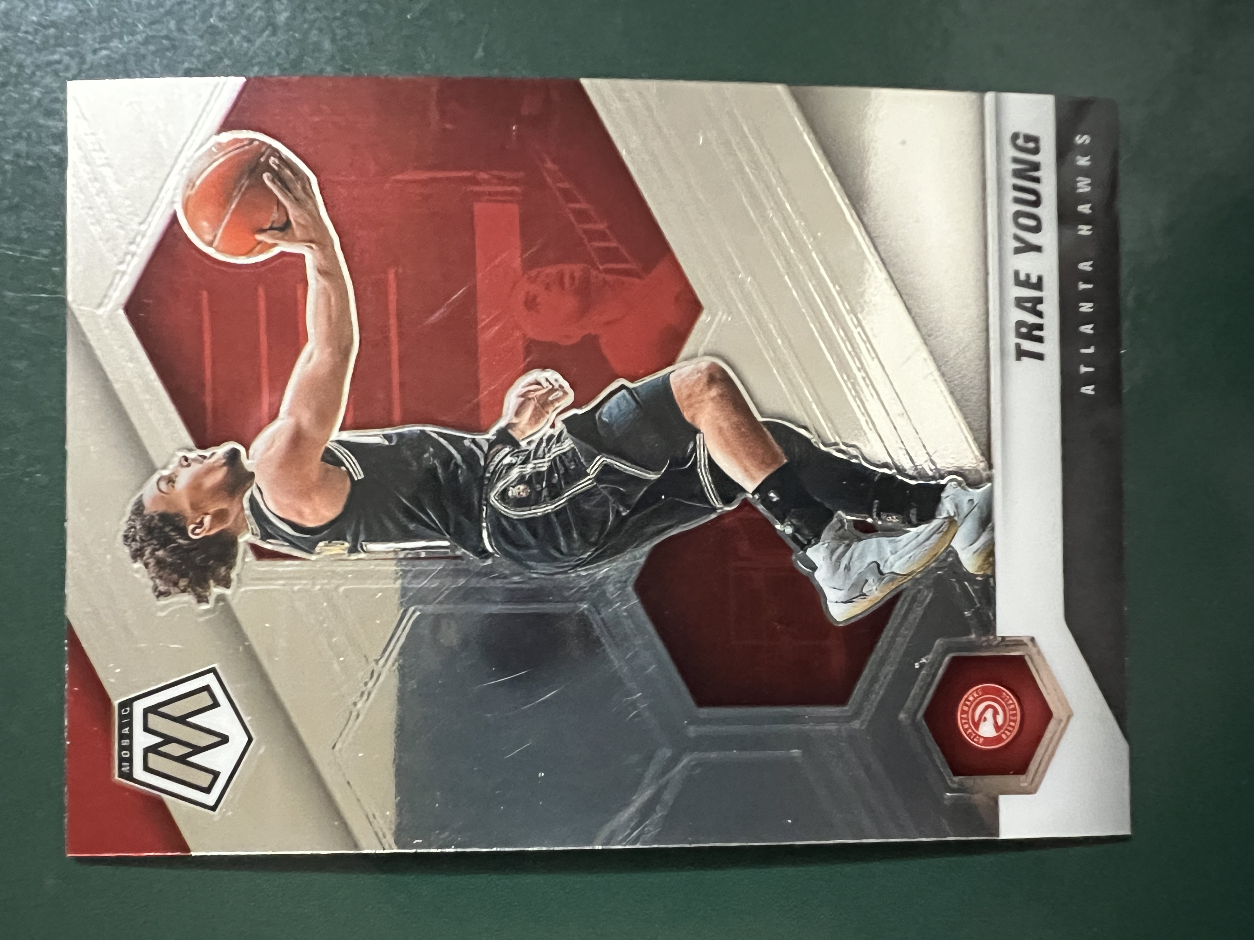 2020-21 Panini Mosaic Trae Young #18 马赛克系列 特雷杨 亚特兰大老鹰 BASE 收藏凑套 卡品如图