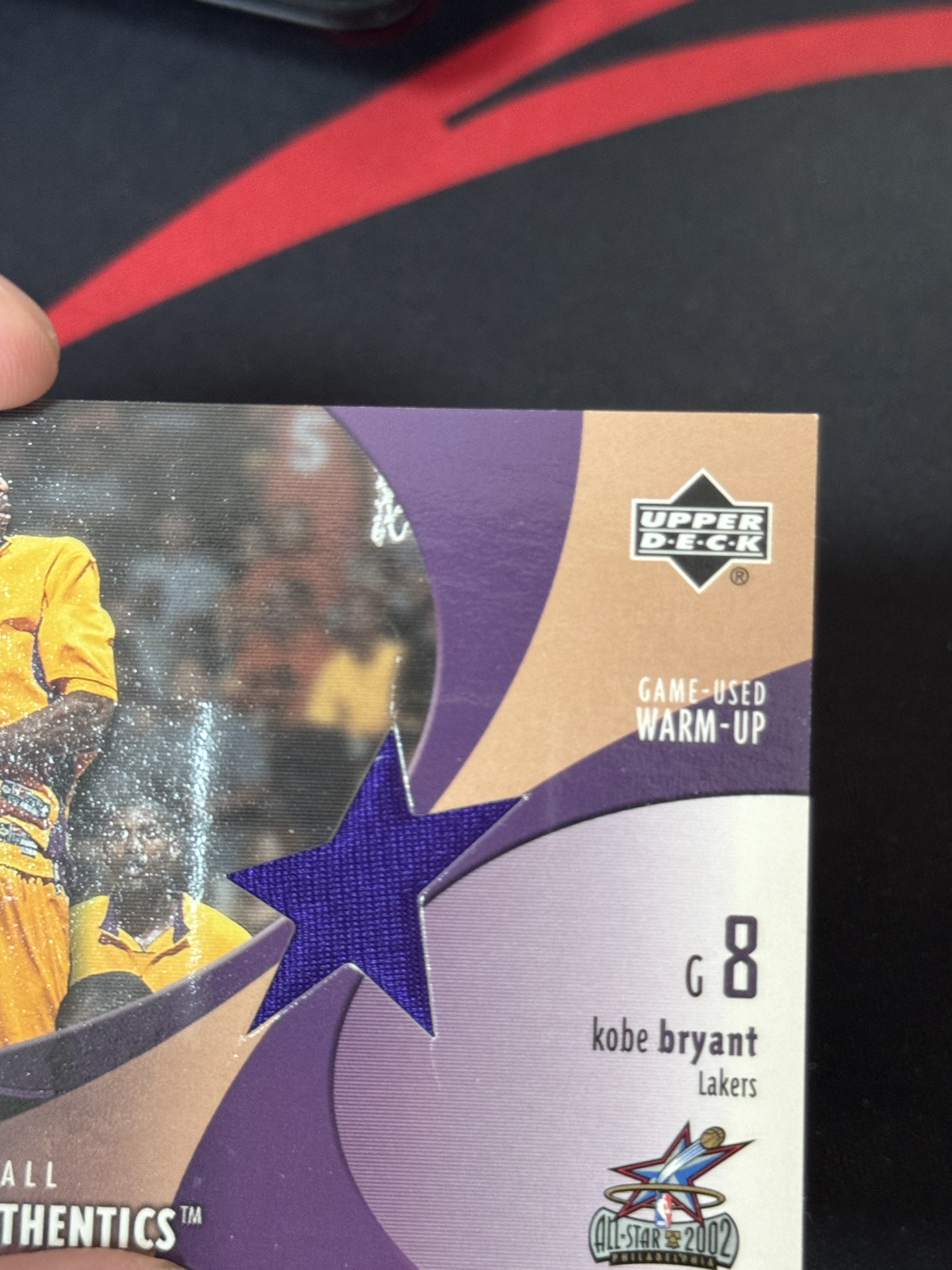 2001-02 Upper Deck UD Kobe Bryant 科比 布莱恩特 黑曼巴 球衣 实物 大比例 2002全明星 比赛用切割 背面标注 边框轻微瑕疵 带砖【PC球星卡】