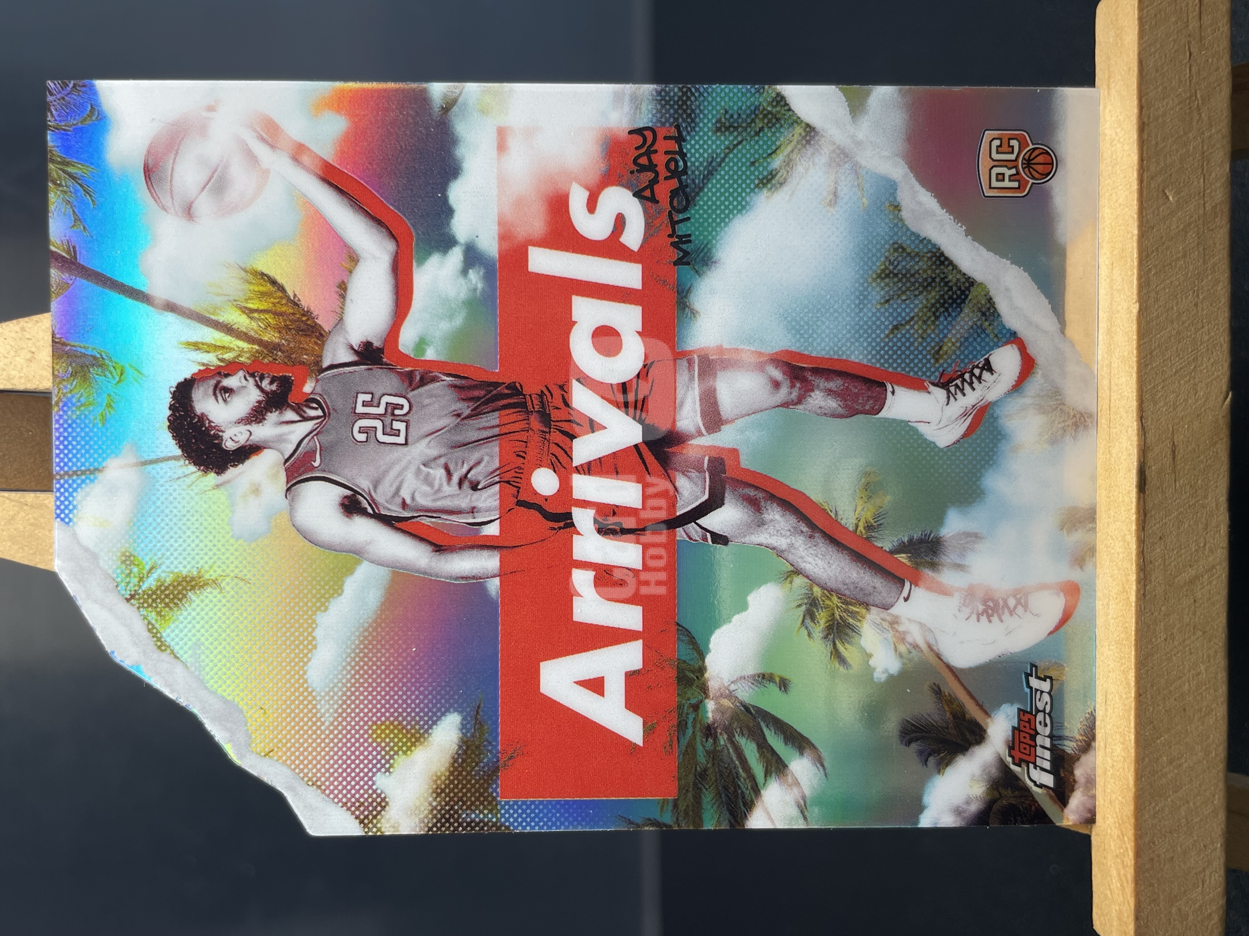 (A10) 2025 TOPPS 特卡 异形 折射 新秀RC 阿杰 米切尔 近期大热球星 收藏凑套必备 卡品如图 !!!