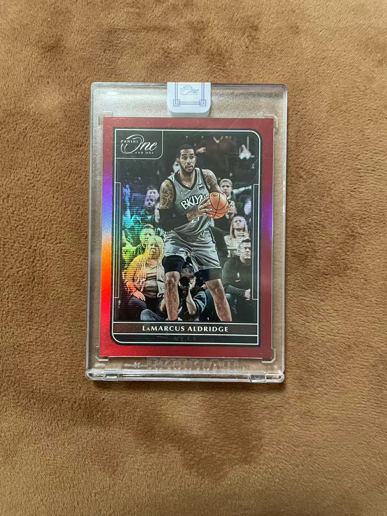 2021-22 Panini One and One LaMarcus Aldridge 马刺 拉玛库斯 阿尔德里奇 阿德 one系列 15编 红折 原封砖 彩虹折射 同版凑套在拍 专收必备【z】