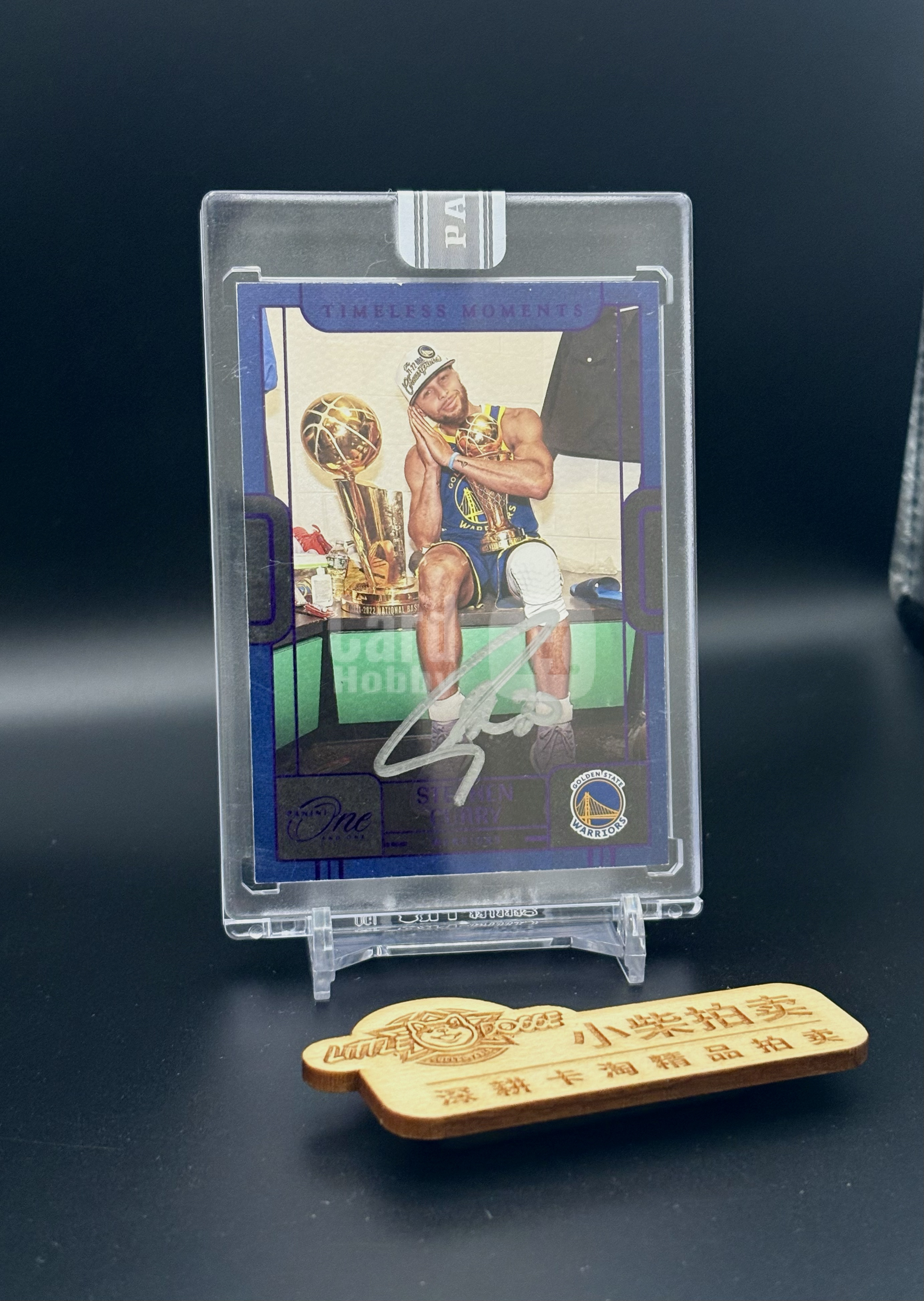 2022-23 Panini One and One Stephen Curry 【小柴拍卖】勇士 斯蒂芬 库里 总冠军+FMVP双奖杯 时刻 White1/1 紫版 签字 卡签 经典晚安选图 系列Hit 原封砖 投资收藏必备 X LNS
