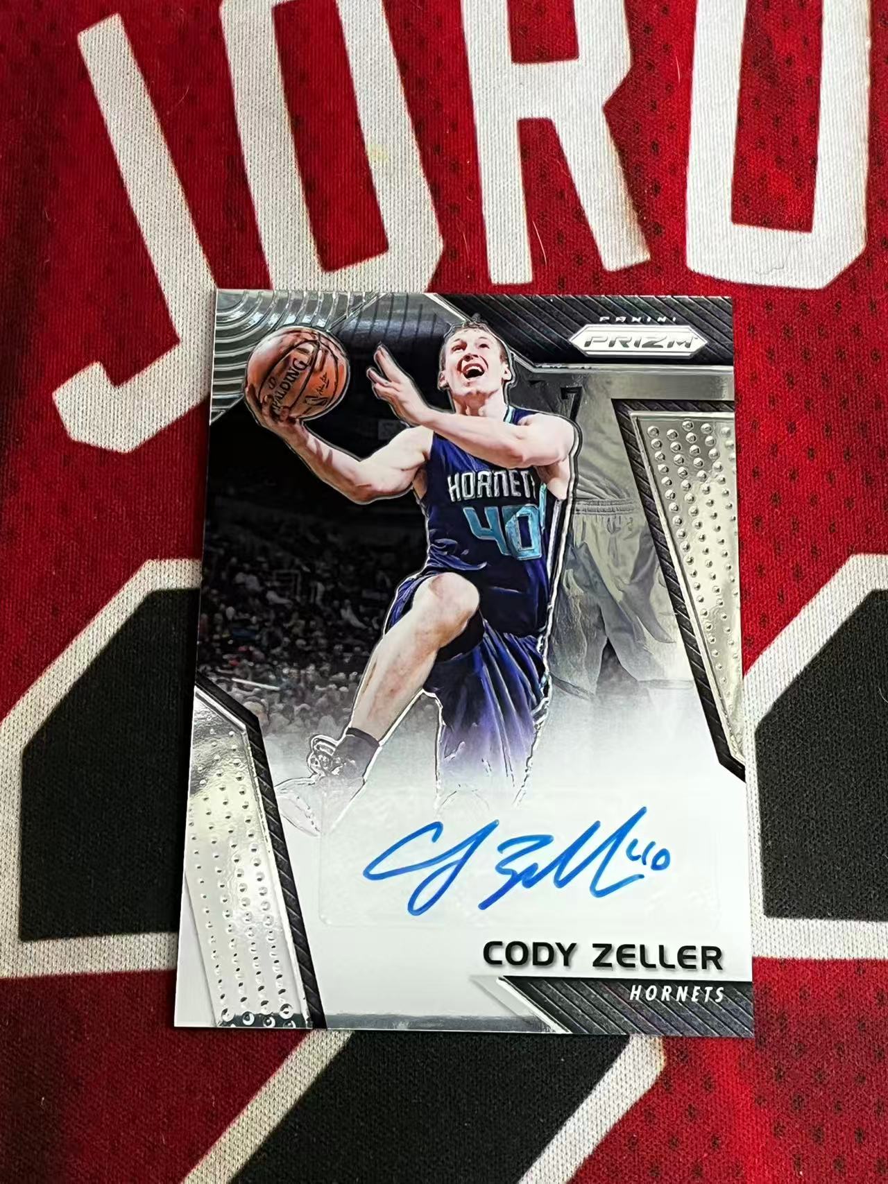 【接寄拍费率低至5%含卡淘手续费】2017-18 PANINI PRIZM PZ系列 黄蜂 科迪泽勒 签字卡 背号签 专收凑套必备【烂臭嘴拍卖】