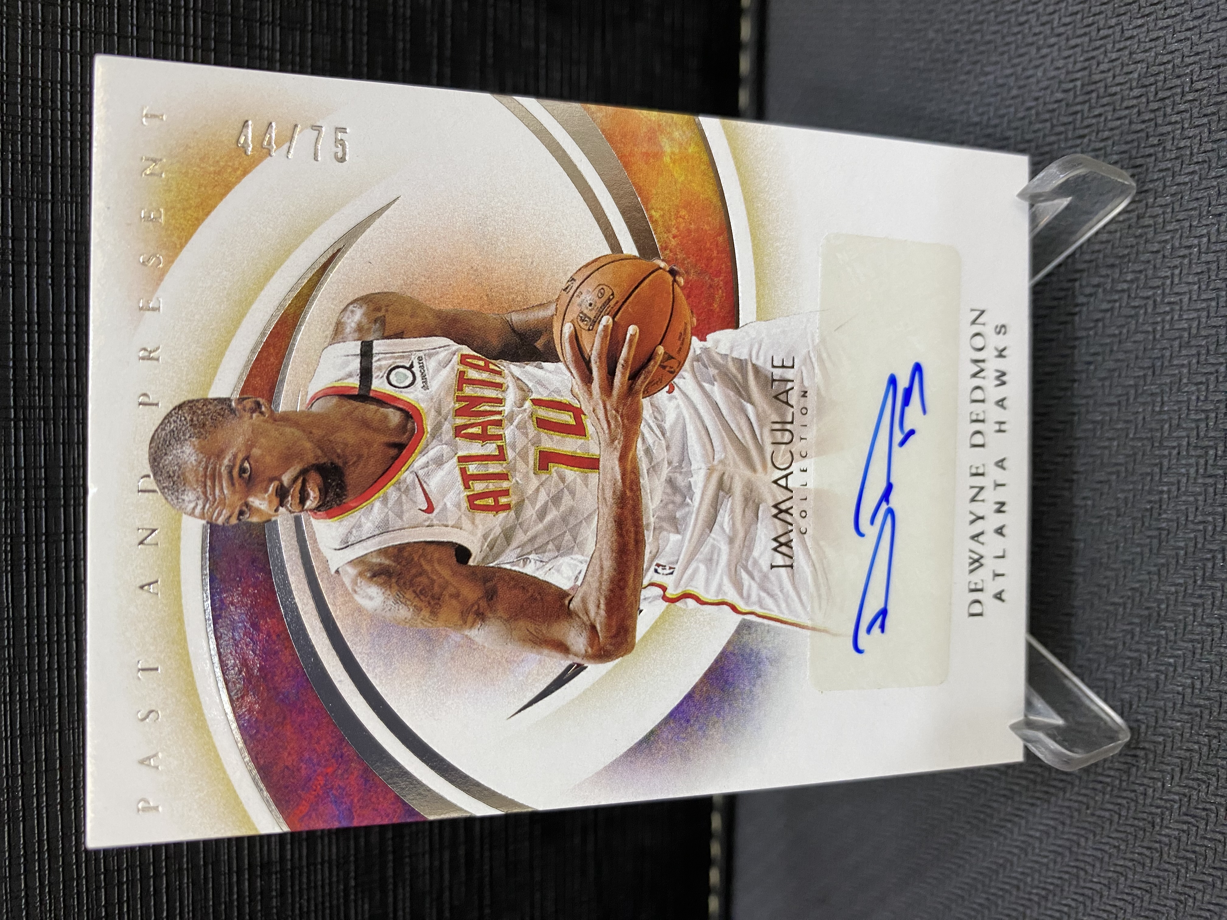 2019-20 Panini Immaculate Dewayne Dedmon 爱咪咪 75编 签字 高端系列 德韦恩 戴德蒙 老鹰时期 收藏必备 卡品如图 -老道-【乌苏拍卖】