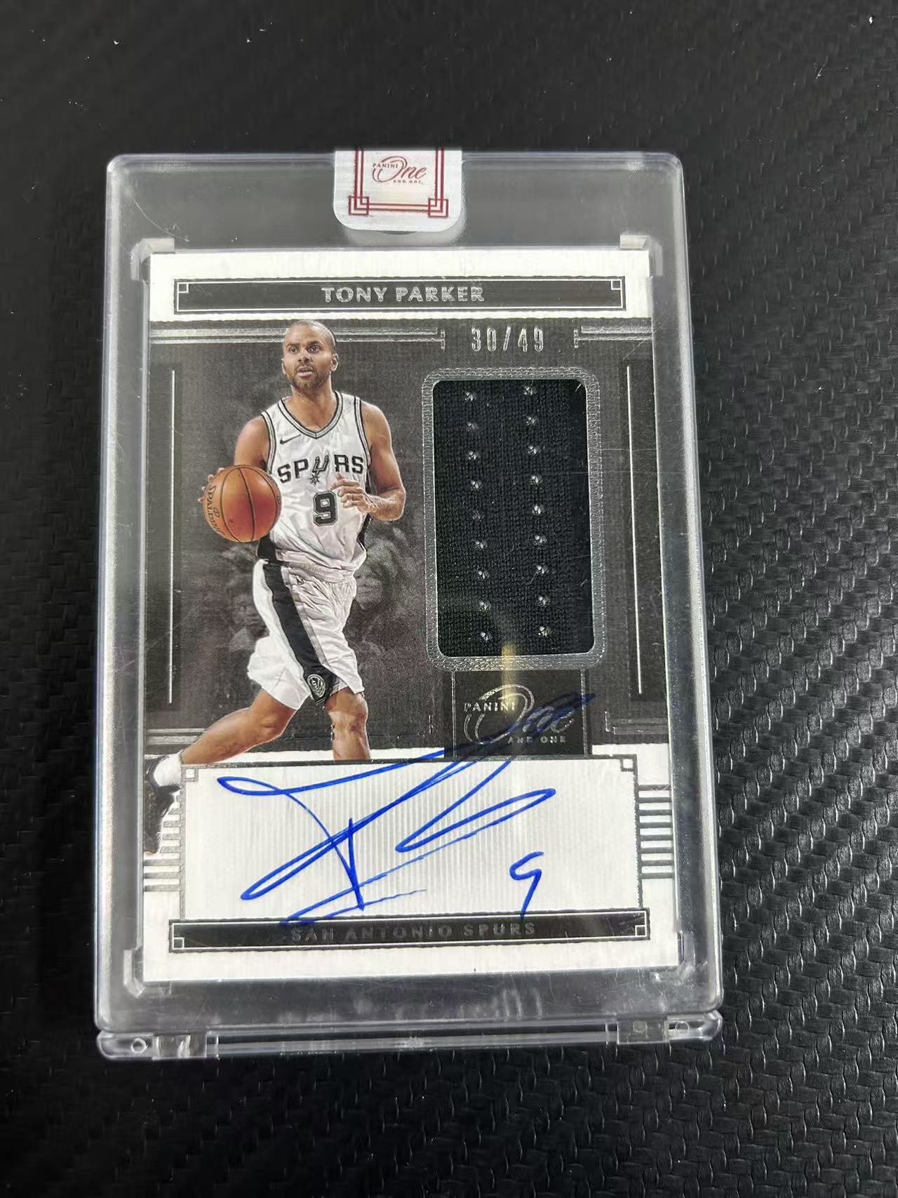 2020-21 Panini One and One Tony Parker #JA-TPK【灯灯拍卡】 马刺 法国跑车 托尼 帕克 球衣 物料 签字 卡签 30/49编 低编【雪茄】