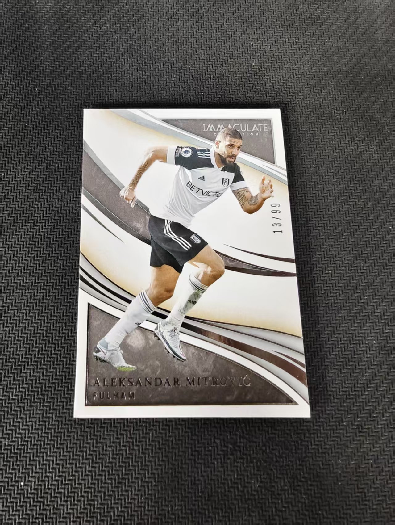 【可合并,不累计】2020 Panini Immaculate Aleksandar Mitrovic 爱咪咪 富勒姆 米特洛维奇 /99编 边角瑕疵