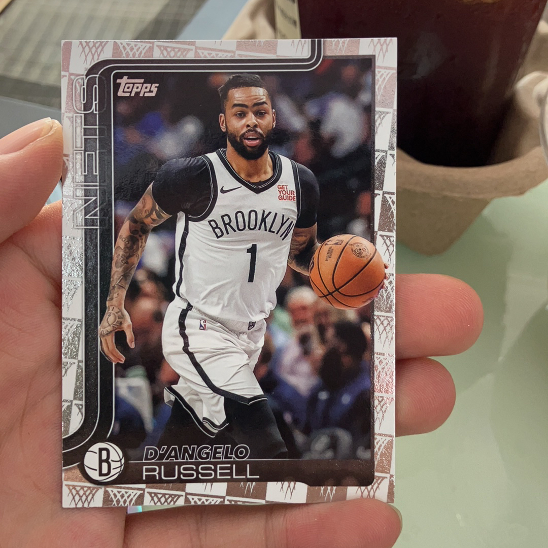 2025-26 Topps topps D'Angelo Russell 可积累!!!【小卡代卖】篮网 拉塞尔 篮网折 收藏必备 打包 卡品如图 选图好看