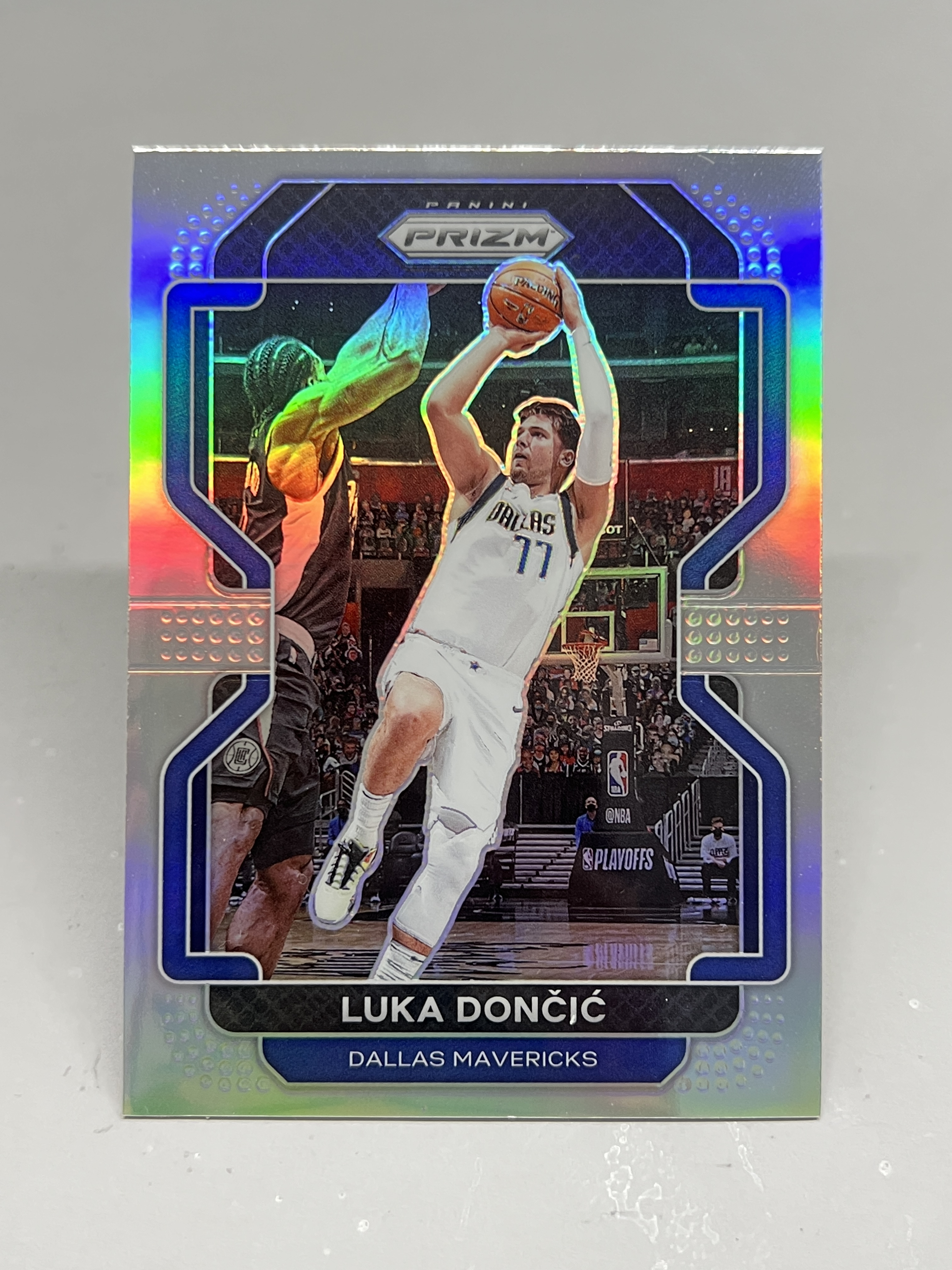 2021-22 Panini Prizm Luka Doncic 【挂机拍卖】帕尼尼 卢卡·东契奇 77 独行侠 银折 #223 微瑕 卡品如图 收藏 凑套