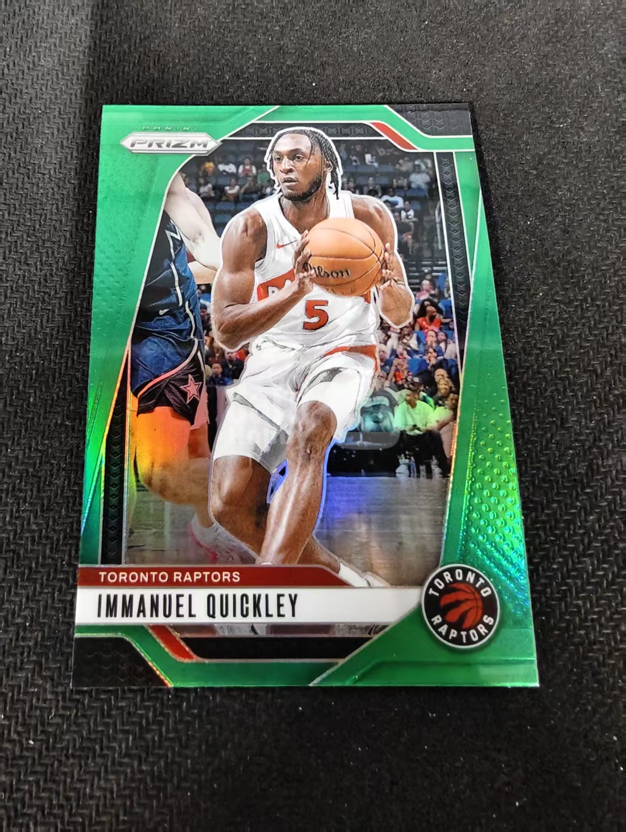 2024-25 Panini Prizm Immanuel Quickley 伊曼纽尔 奎克利 猛龙 绿折 PZ 划痕 边角瑕疵 #78