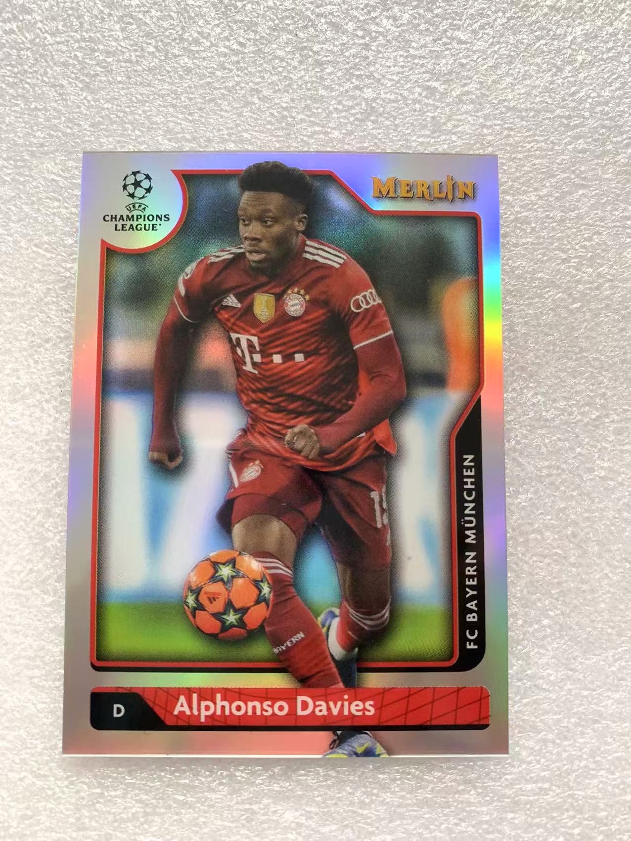 2022 Topps Merlin Alphonso Davies 阿方索 戴维斯 拜仁慕尼黑 欧冠 梅林 银折 卡品如图