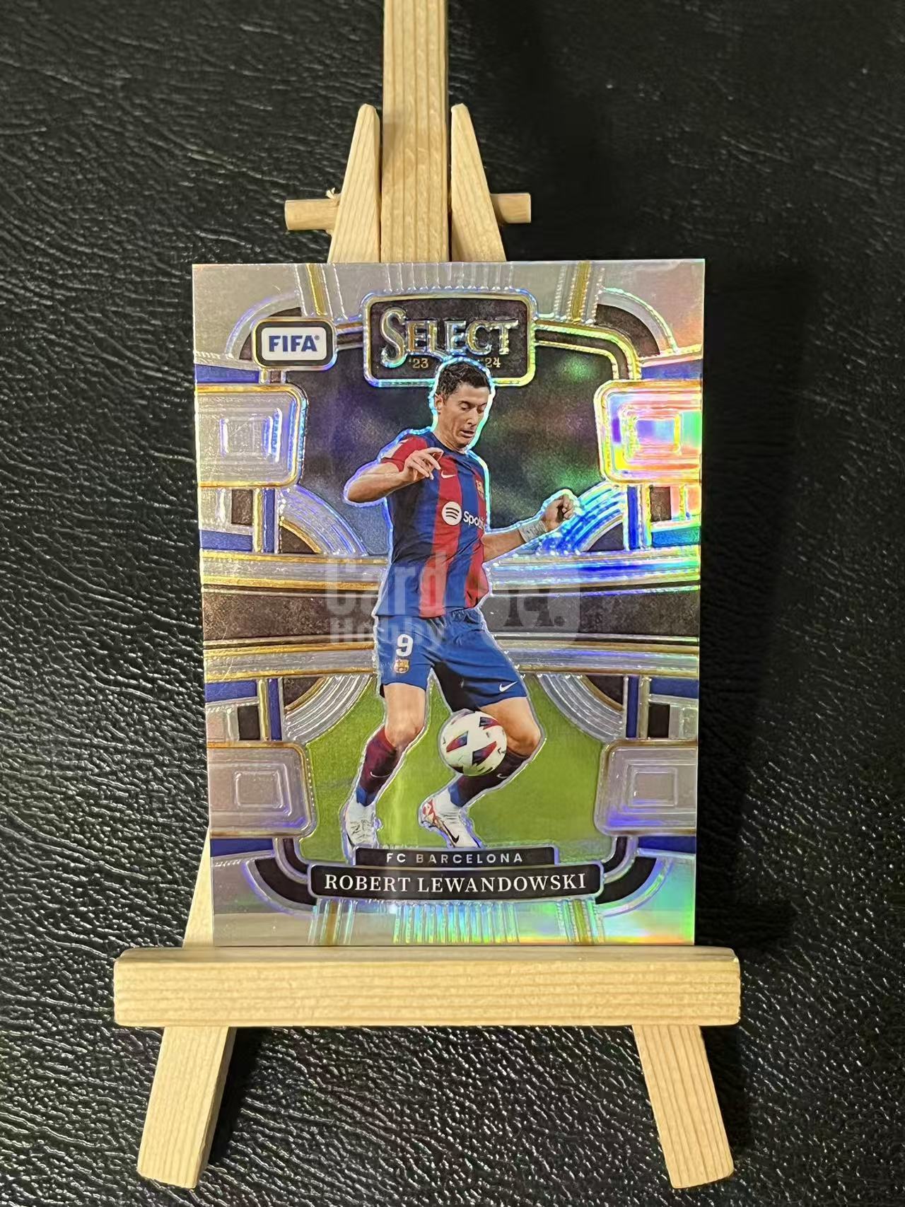 2023-24 Panini Select Robert Lewandowksi 莱万 巴萨 银折 实卡精美 卡品如图 LA-2