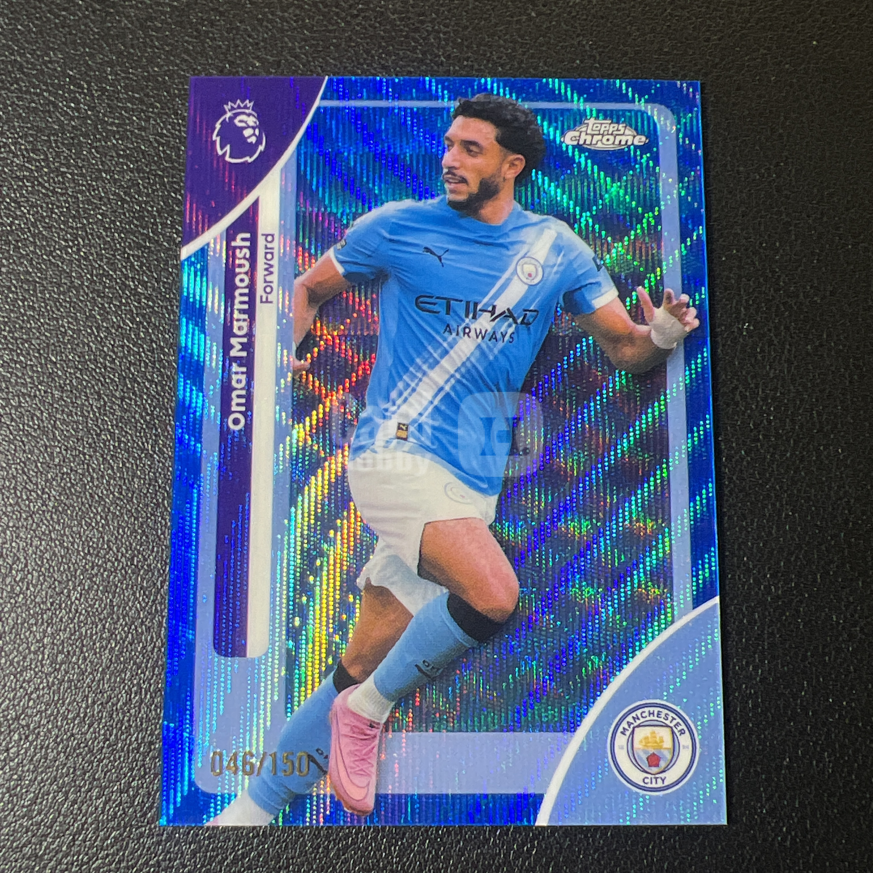 【鲨鱼代卖】2026 Topps Chrome Omar Marmoush 英超 TC 马尔穆什 /150编 蓝波纹折 蓝折 折射 Color Match 蓝配蓝 曼城 轻印SY3247