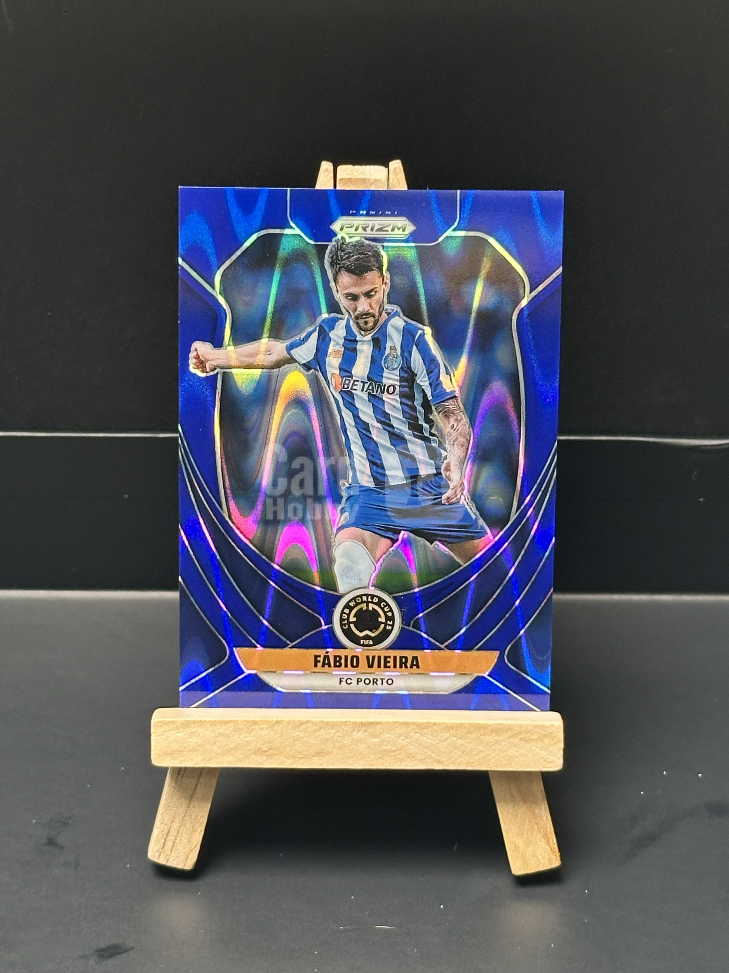 2025 Panini Prizm Fabio Vieira 法比奥 维埃拉 蓝熔岩折 折射 /275编 PZ 葡萄牙 波尔图 阿森纳 卡品如图【妮蔻 1%手续费 ZZ】