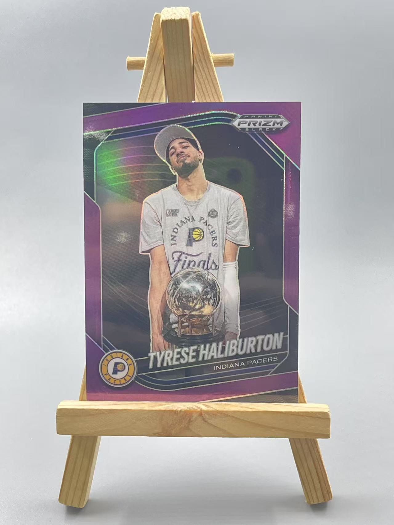 2024-25 Panini Prizm Tyrese Haliburton 【虾米】pz 步行者 泰雷塞 哈利伯顿 99编 折射 紫折 瑕疵如图 收藏必备 点点