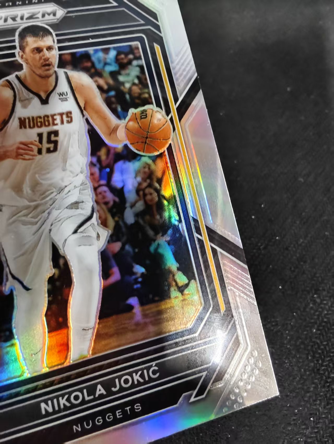 2022-23 Panini Prizm Nikola Jokic PZ 尼古拉 约基奇 掘金 银折 PZ 划痕 边角瑕疵 #39