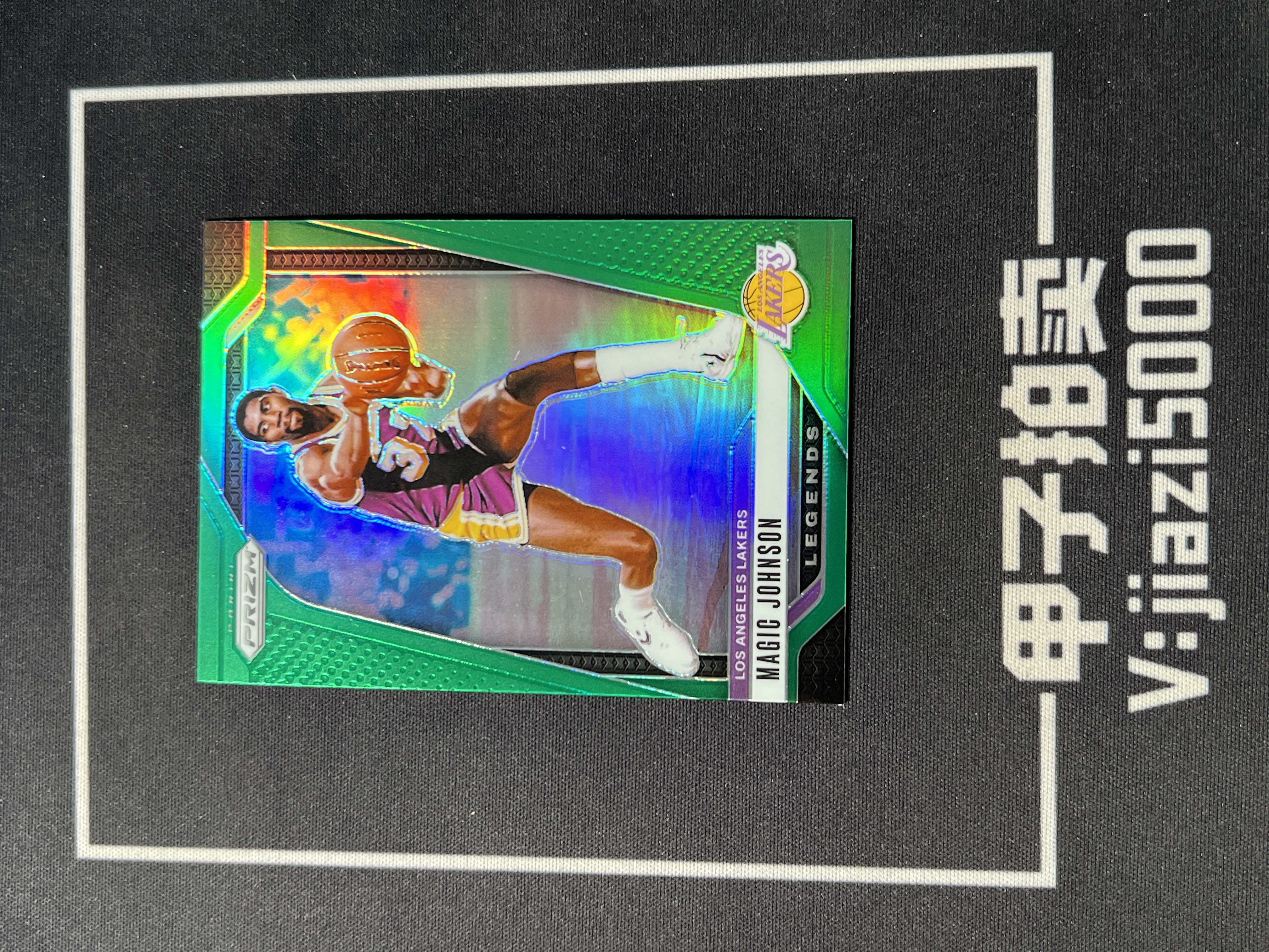 【甲子拍卖】 2024-25 Panini Prizm Magic Johnson PZ 魔术师 约翰逊 湖人 绿折 折射 卡品如图 卡品通行 通行品 赞3D