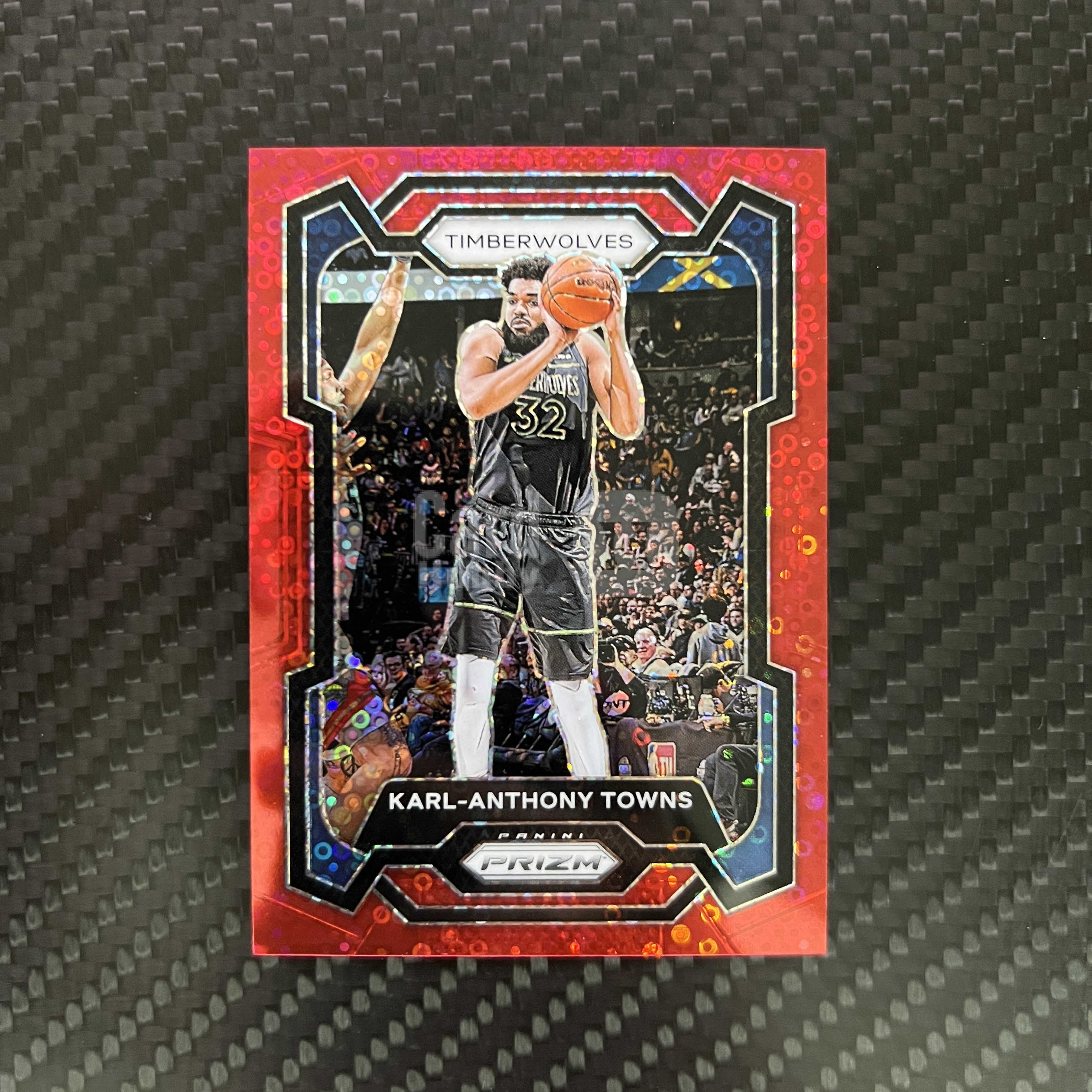 2023-24 Panini Prizm Karl Anthony Towns 【杰克森拍卖】卡尔 安东尼 唐斯 森林狼 100编 红泡泡折 正反面都有瑕疵 介意勿拍 小孩哥