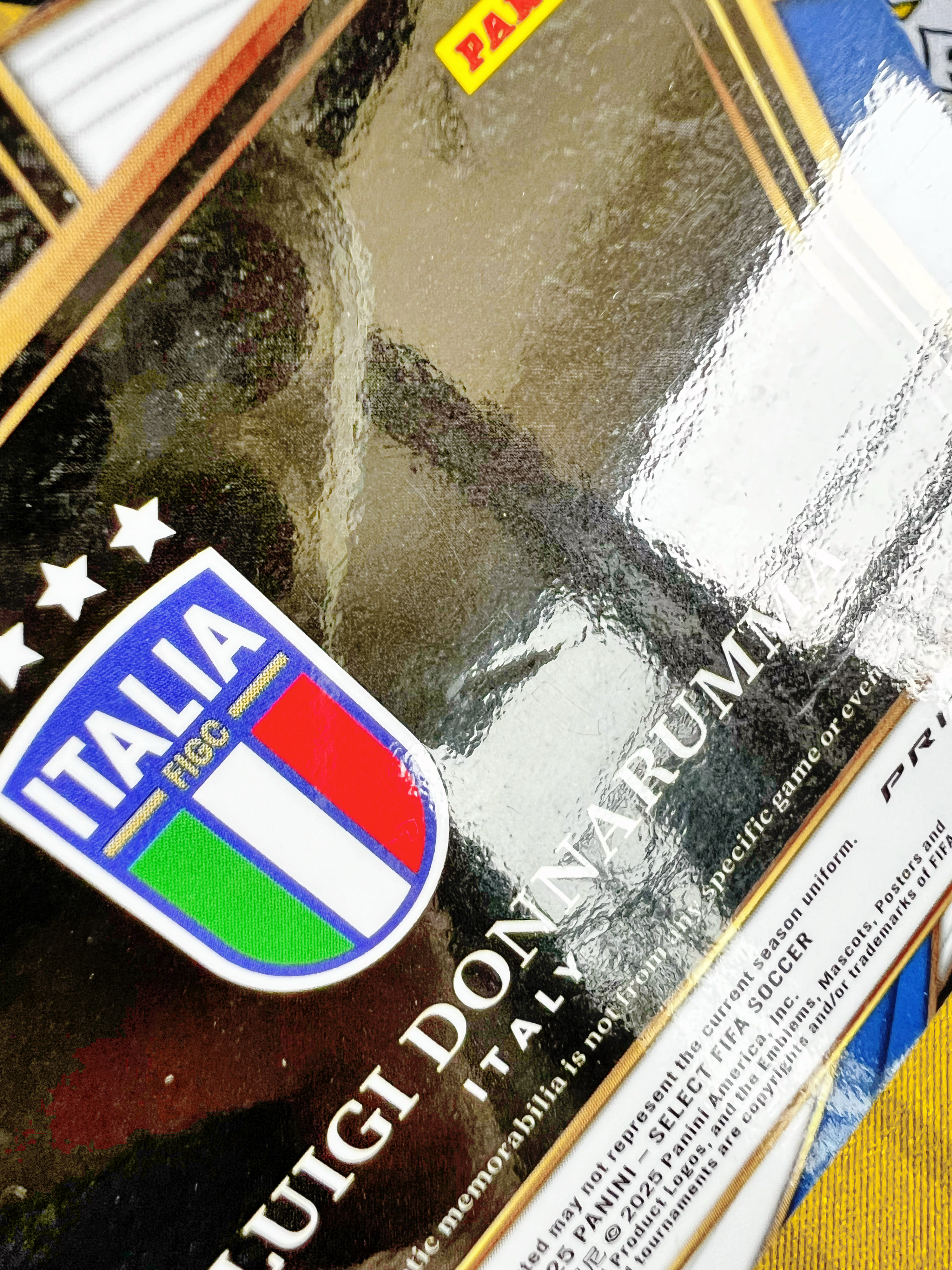 【顶尖卡社】 2024-25 Select Gianluigi Donnarumma FIFA 意大利 多纳鲁马 球衣物料 银折 详情看描述 瑕疵如图【LIUN】