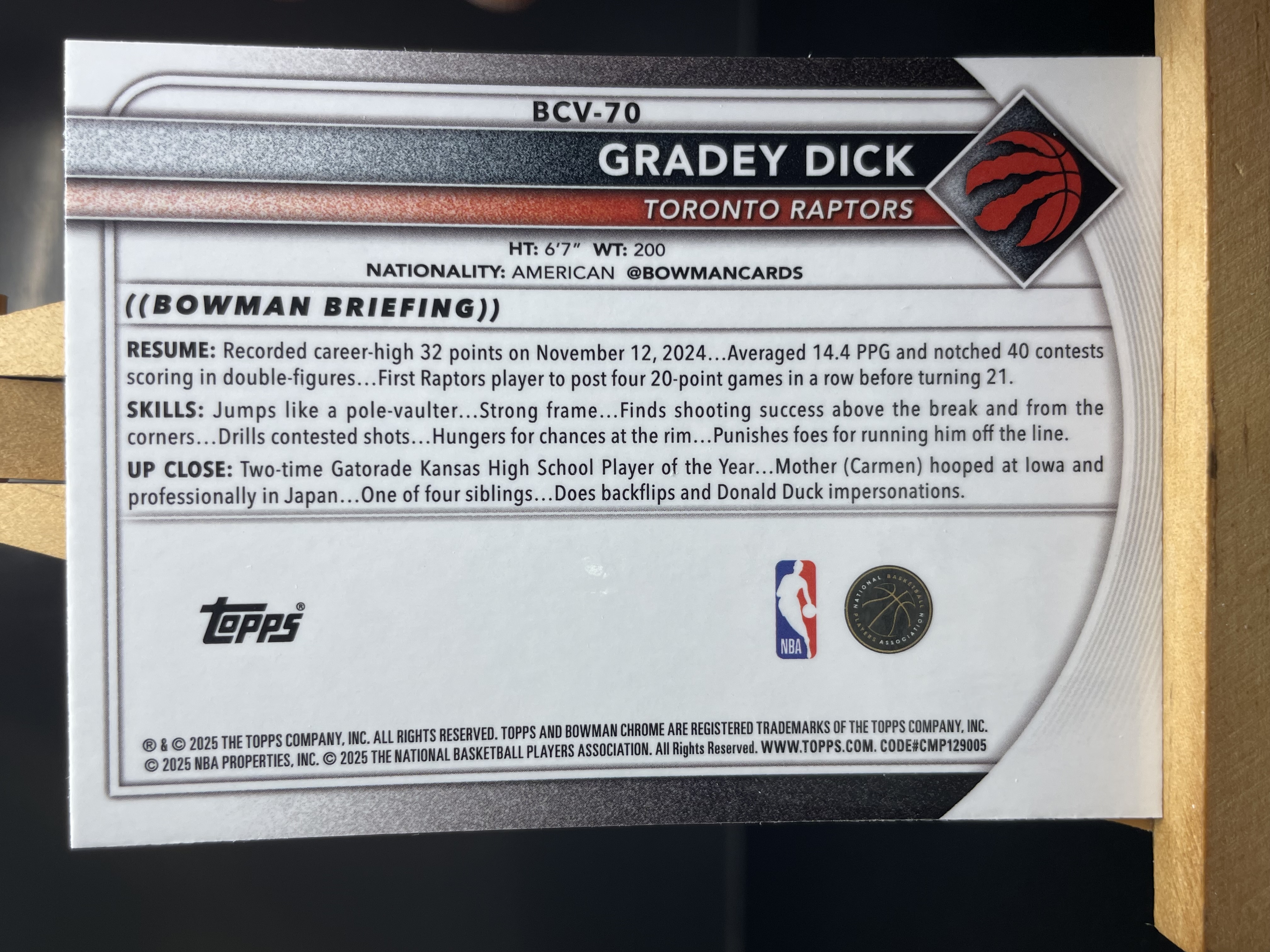 (A8) 2025 TOPPS MOJO折 格雷迪 迪克 猛龙 近期大热球星 收藏凑套必备 卡品如图 !!!
