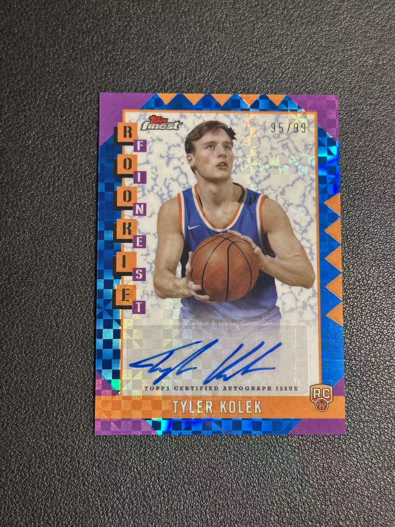 2024-25 Topps Finest Tyler Kolek RC 【欧卡体育】新秀 泰勒 科勒克 签字 99编 蓝格子折 RFA 尼克斯 卡品如图(reject)