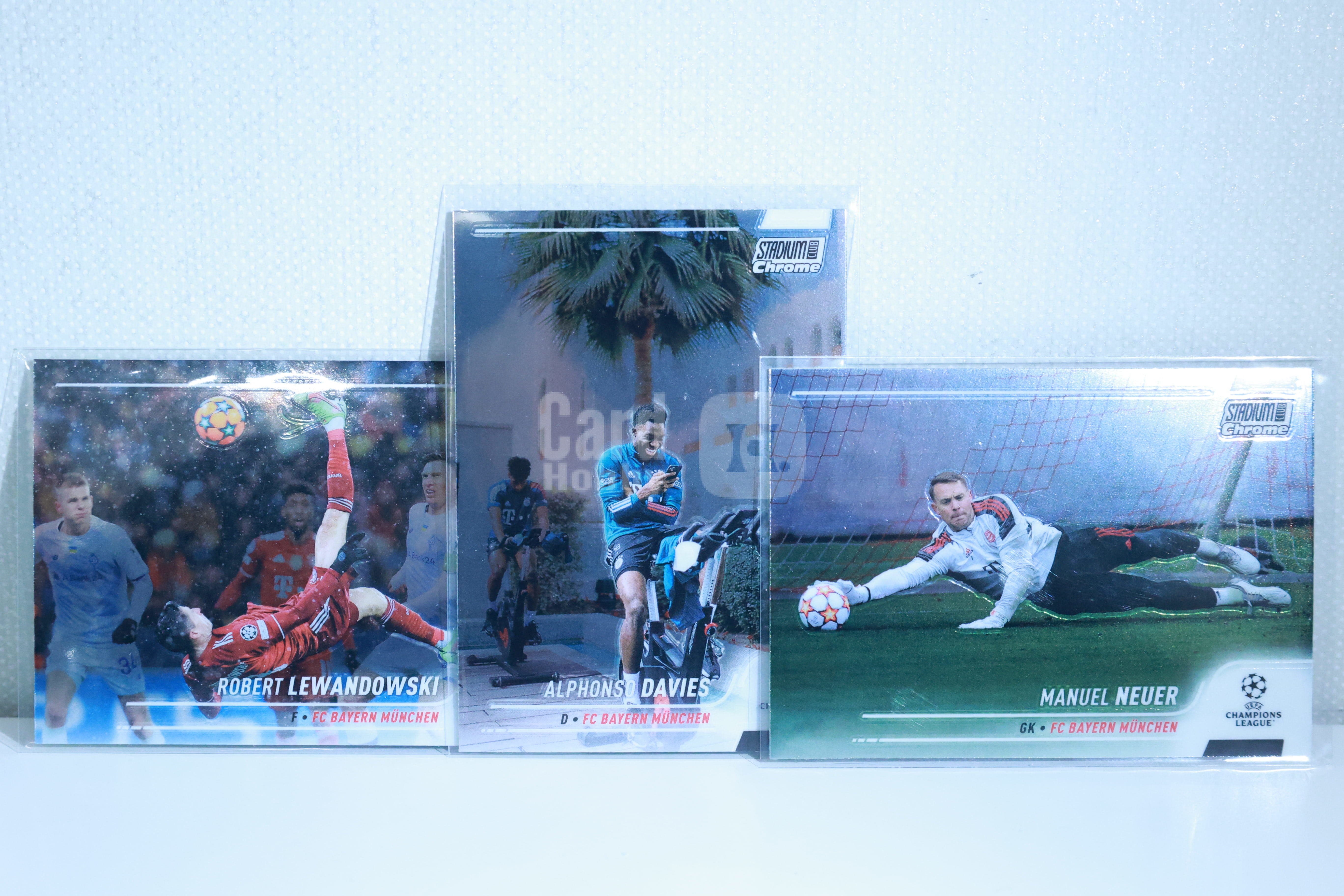2022 Topps Stadium Club Chrome 1 欧冠竞技场 拜仁慕尼黑 莱万多夫斯基 阿方索戴维斯 诺伊尔 base lot3张 主页更多可合并