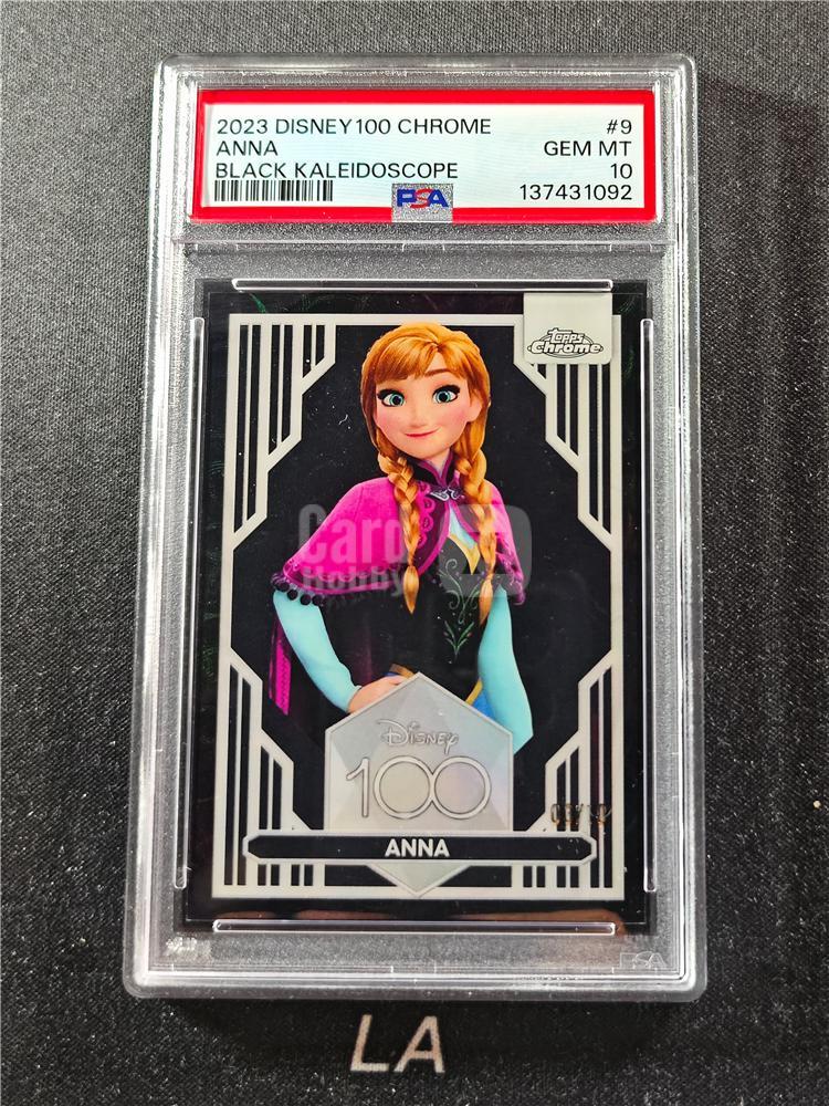 【LA拍卖精品】2023 Topps Chrome Disney Anna 迪士尼TC元年 迪士尼100周年 安娜公主 冰雪奇缘 Black Kaleidoscope 黑万花筒折 黑圈圈折 Base /10编 HIT PSA10分V166A