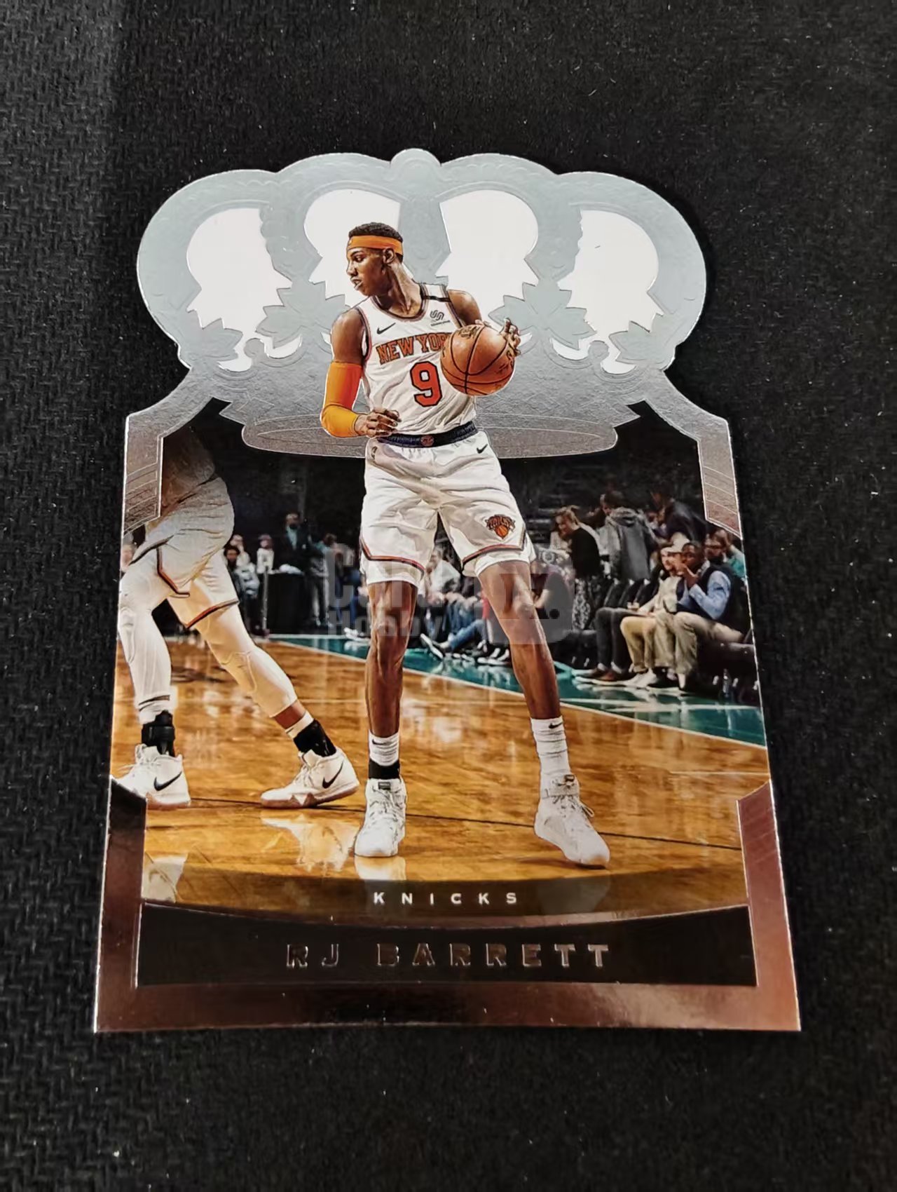 2020-21 Panini Crown Royale R.J. Barrett 皇冠系列 尼克斯 RJ 巴雷特 皇冠 异形 划痕 边角瑕疵 #3
