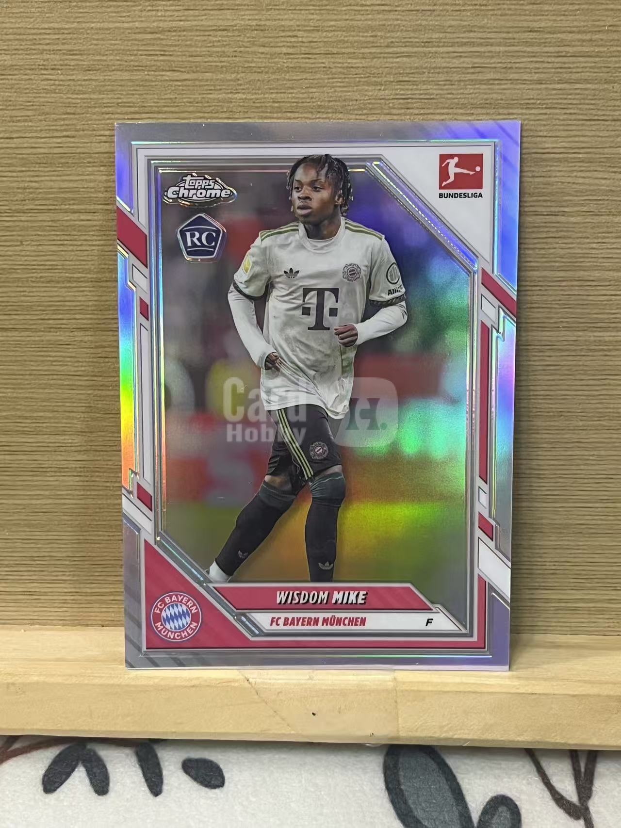 2026 Topps Chrome wisdom mike RC 威兹德姆 迈克 新秀 拜仁 银折 德甲 实卡精美 卡品如图 LZL7