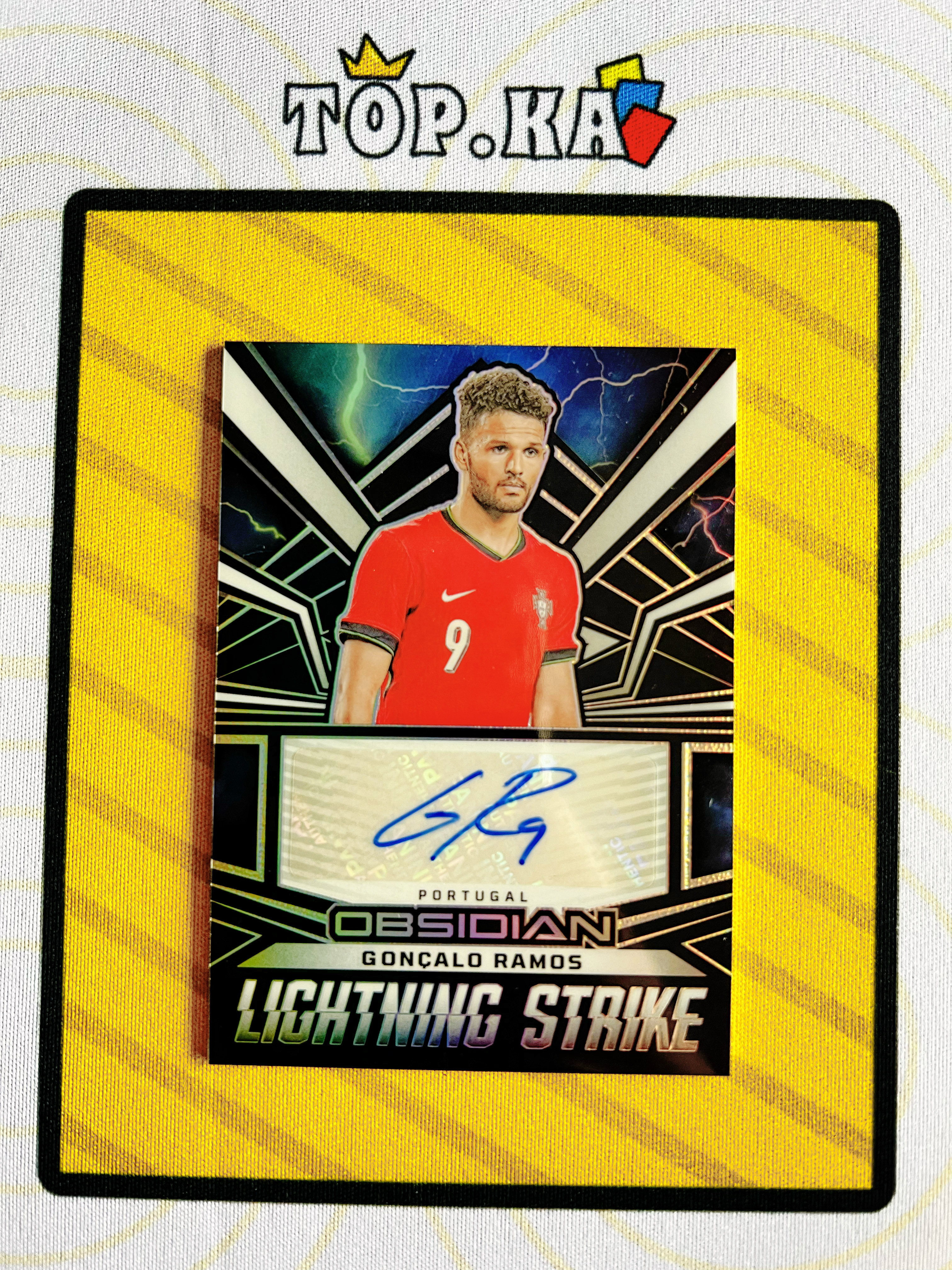 【顶尖卡社】 2023-24 Panini Obsidian Goncalo Ramos 黑曜石 冈萨洛 拉莫斯 葡萄牙 巴黎圣日耳曼 本菲卡 199编 签字 签名 详情看描述 卡品如图【LIUN】