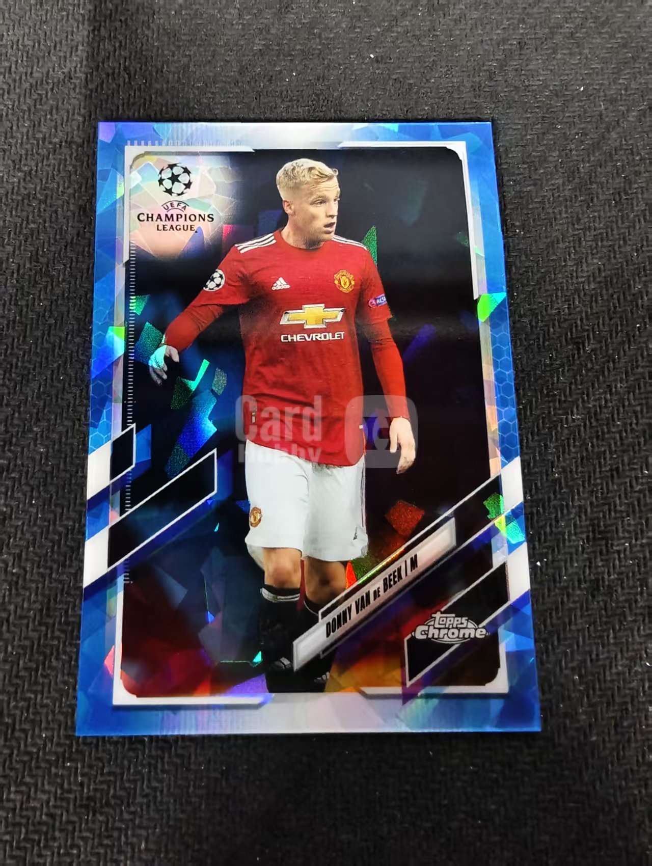【可合并,不累计】2021 Topps Chrome Donny van de Beek 范德贝克 曼联 蓝宝石 碎冰折 欧冠 #82 划痕 边角瑕疵