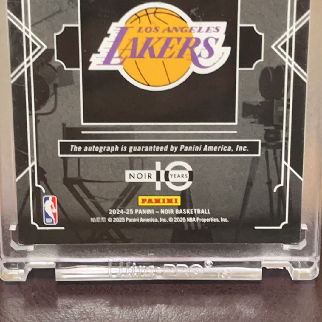 2024-25 Panini Noir Pat Riley 帕特 莱利 诺尔 签字 卡签 墨迹完美 49编 湖人名宿 教练 实物精美 稀有卡 原封砖 如图