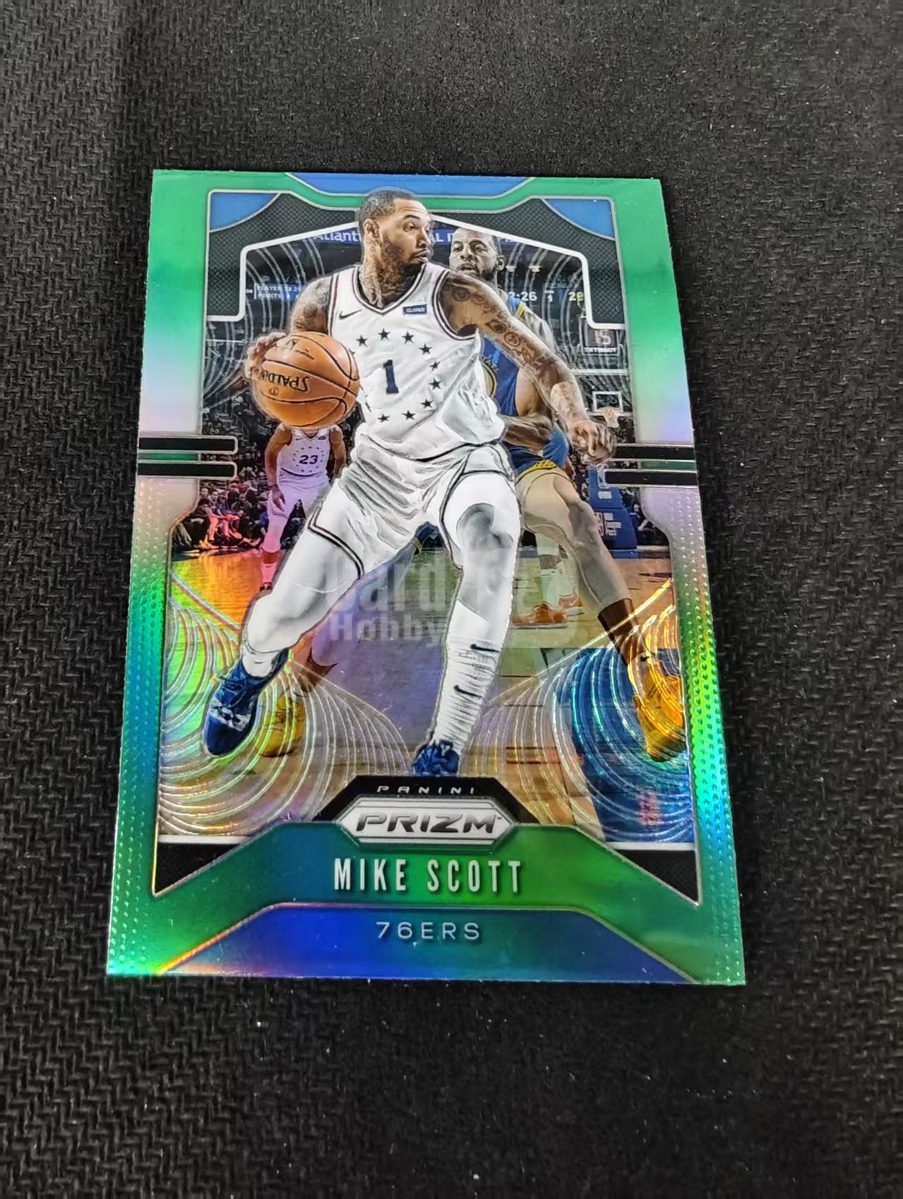 2019-20 Panini Prizm Mike Scott 迈克 斯科特 76人 绿折 PZ 划痕 边角瑕疵 #53