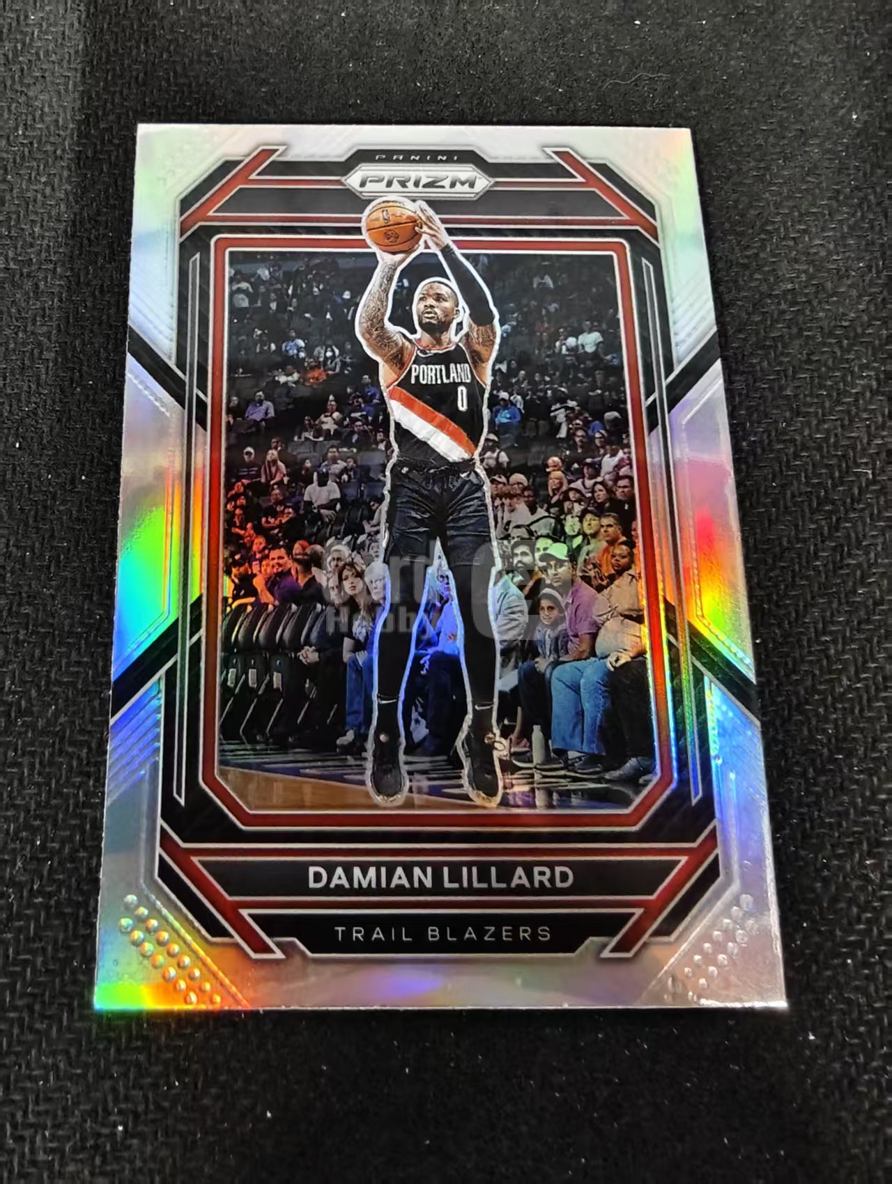 2022-23 Panini Prizm Damian Lillard 利拉德 开拓者 银折 PZ 划痕 边角瑕疵 #62