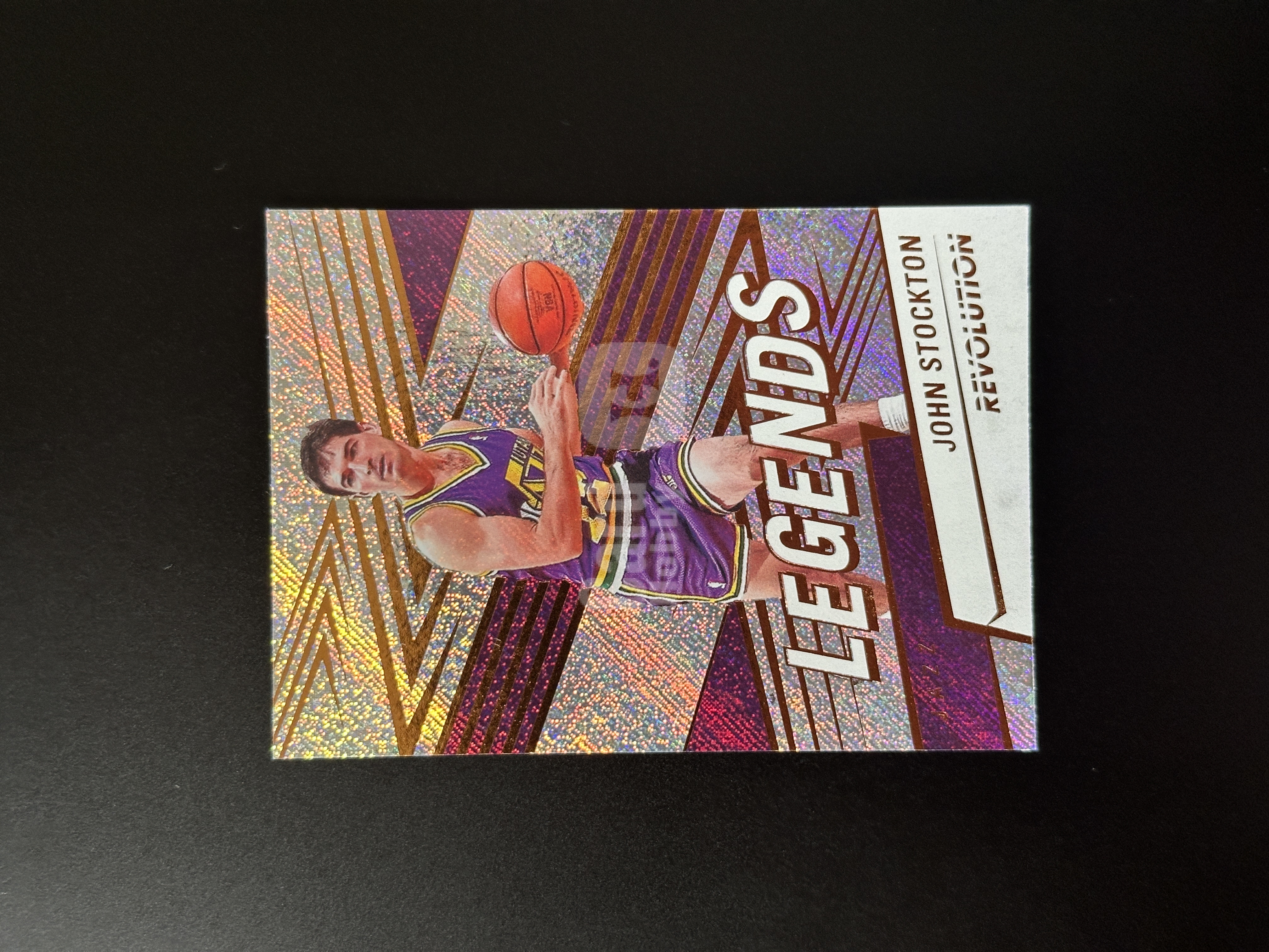 2024-25 Panini Revolution John Stockton 革命 爵士 约翰 斯托克顿 编号154 Legends 传奇 特卡 点点折 银折 收藏必备 卡品如图
