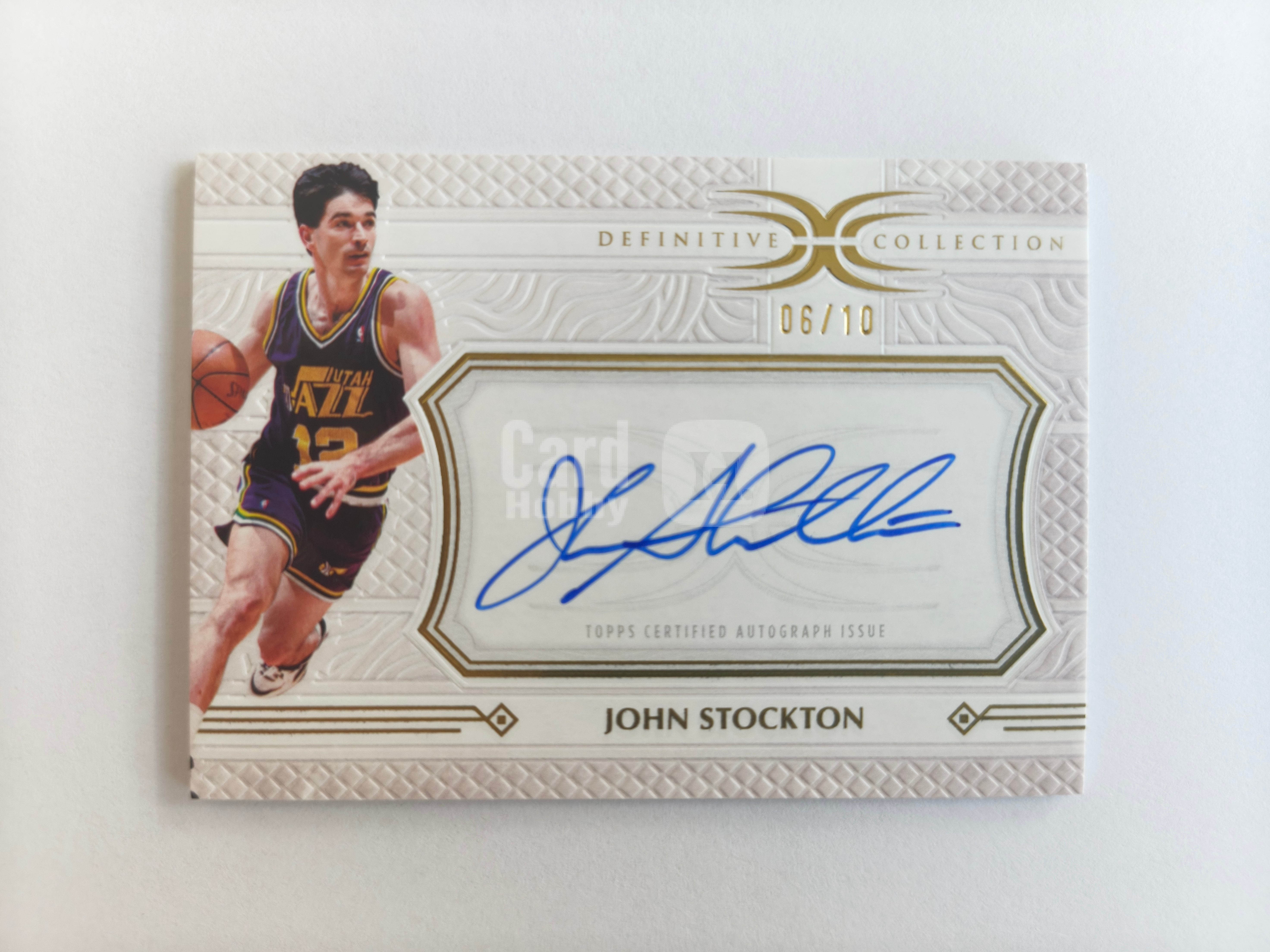 2025-26 Topps Definitive John Stockton NBA 约翰 斯托克顿 爵士名宿 10编 卡签 签字 背面微瑕看图 实卡好看 收藏必备 卡品如图 XY689